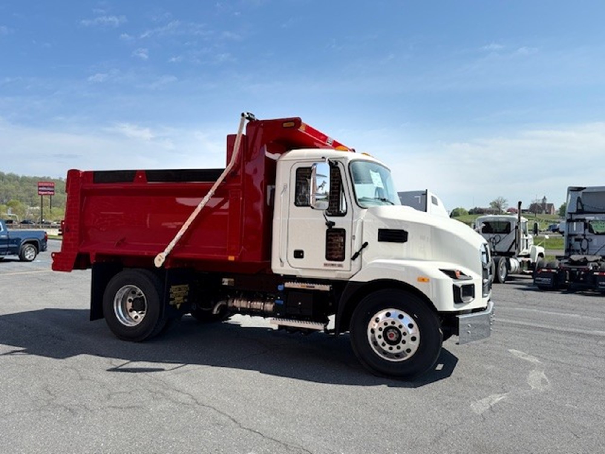 2026 MACK MD742 - image 3 of 6