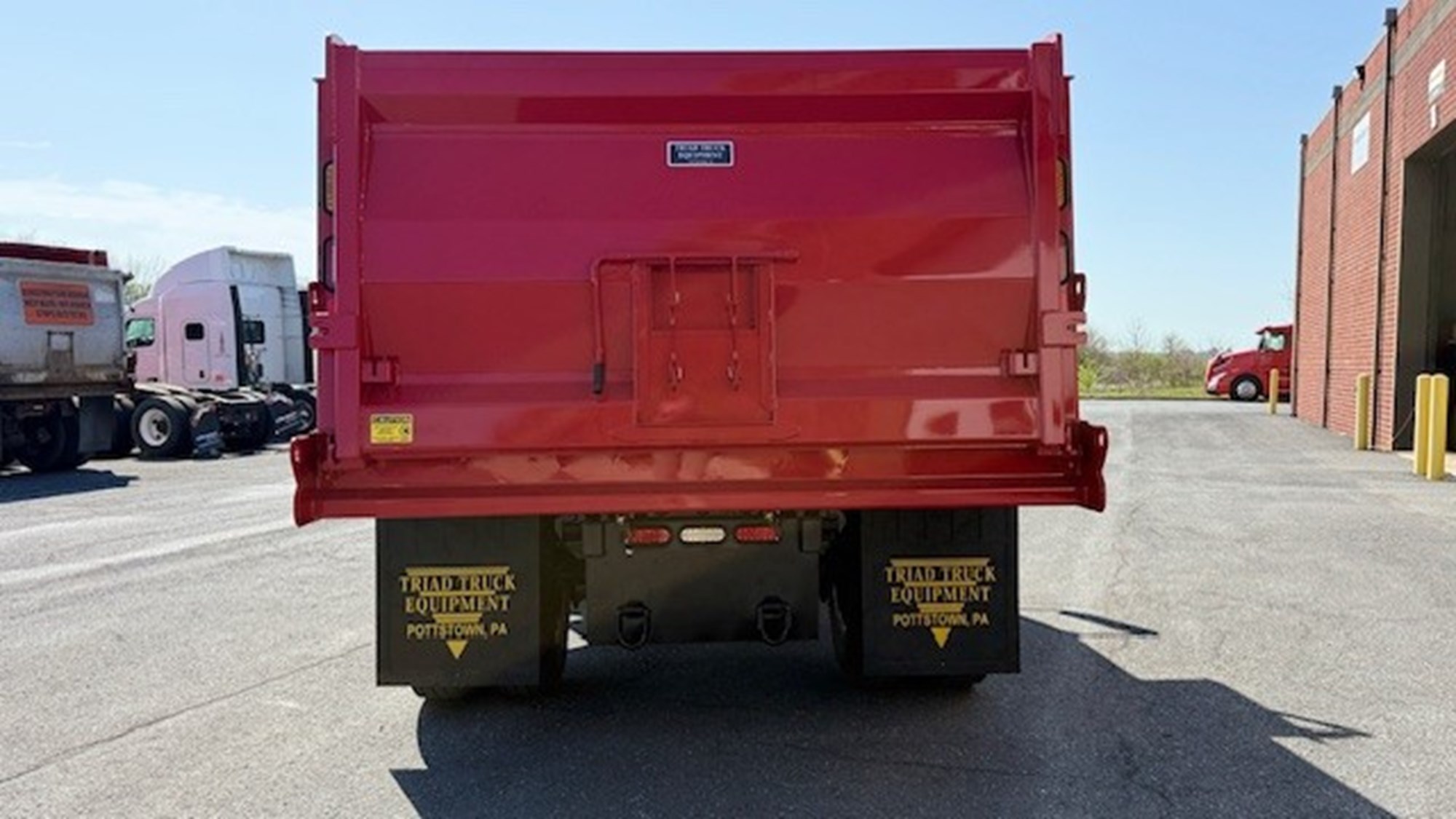 2026 MACK MD742 - image 4 of 6