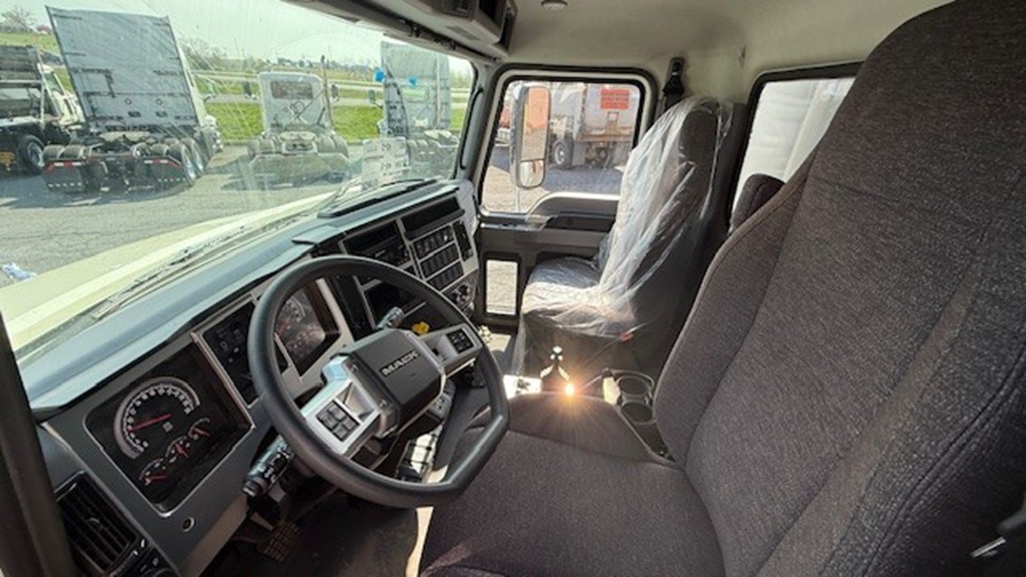 2026 MACK MD742 - image 6 of 6