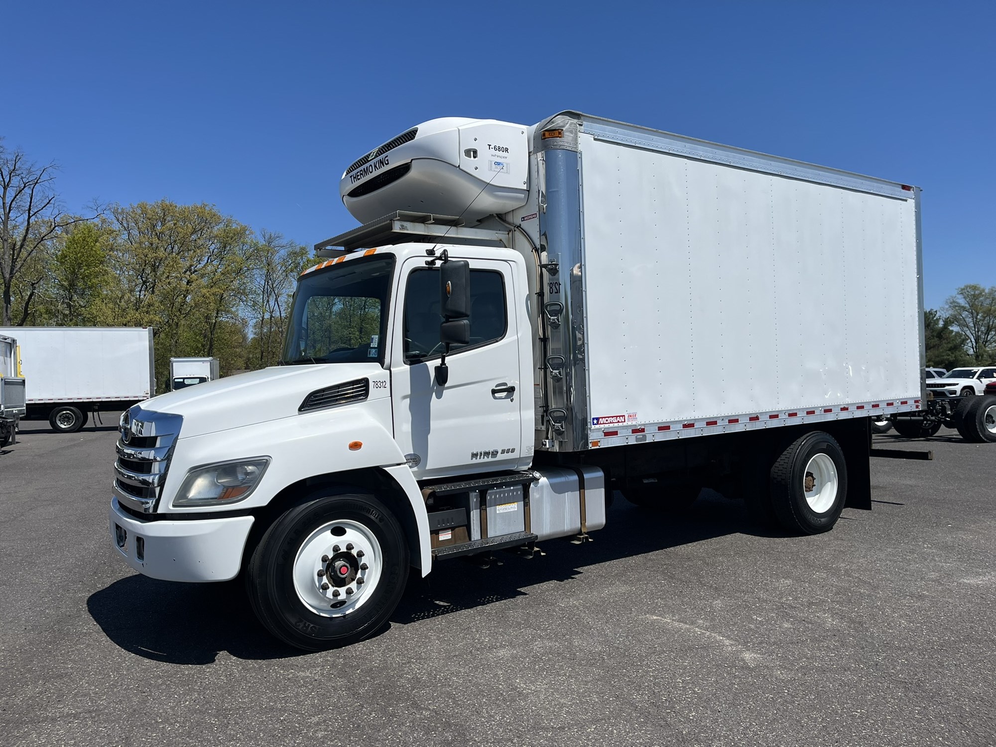2018 HINO 268A - image 1 of 6