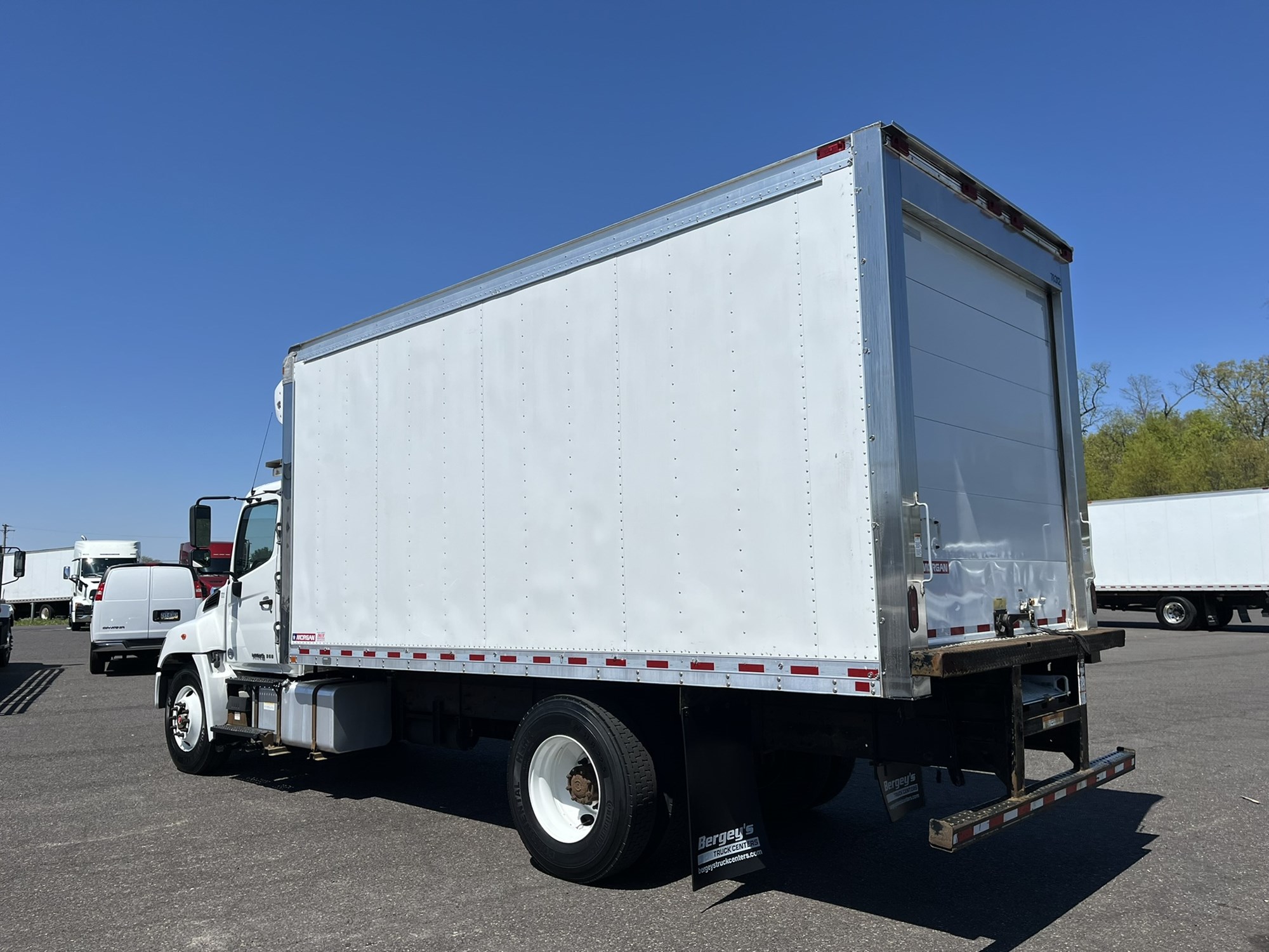 2018 HINO 268A - image 6 of 6