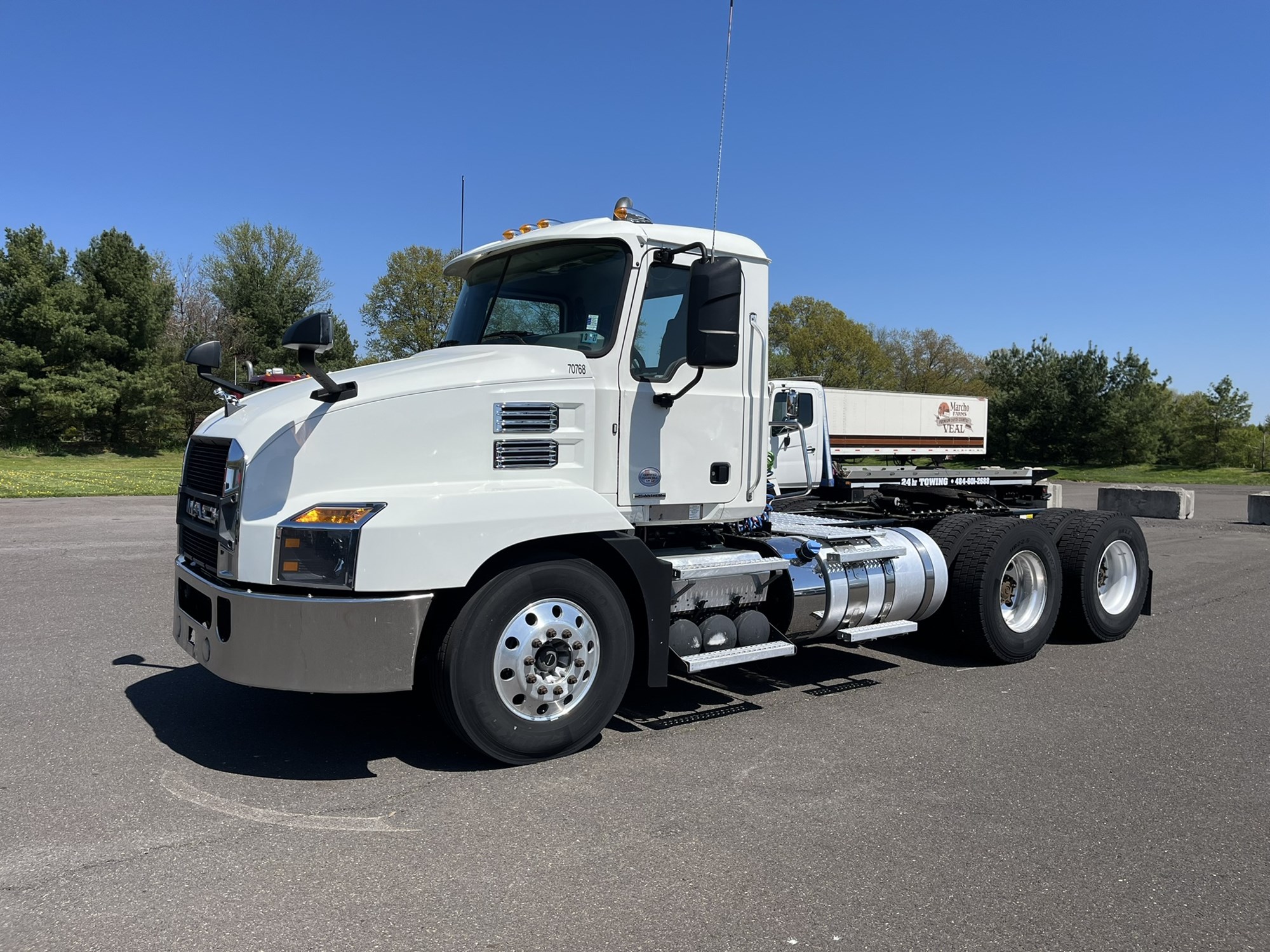 2020 MACK AN64T - image 1 of 6