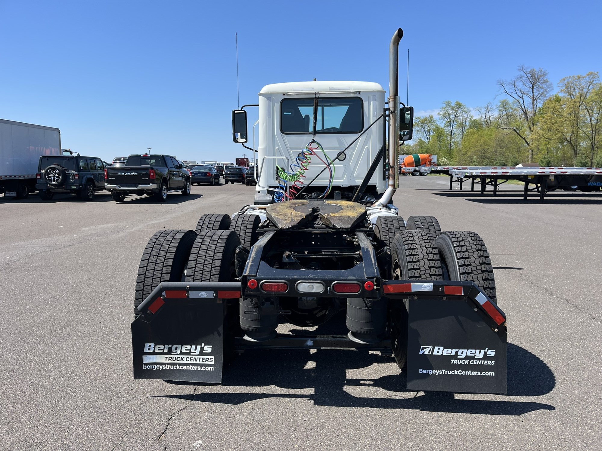 2020 MACK AN64T - image 5 of 6