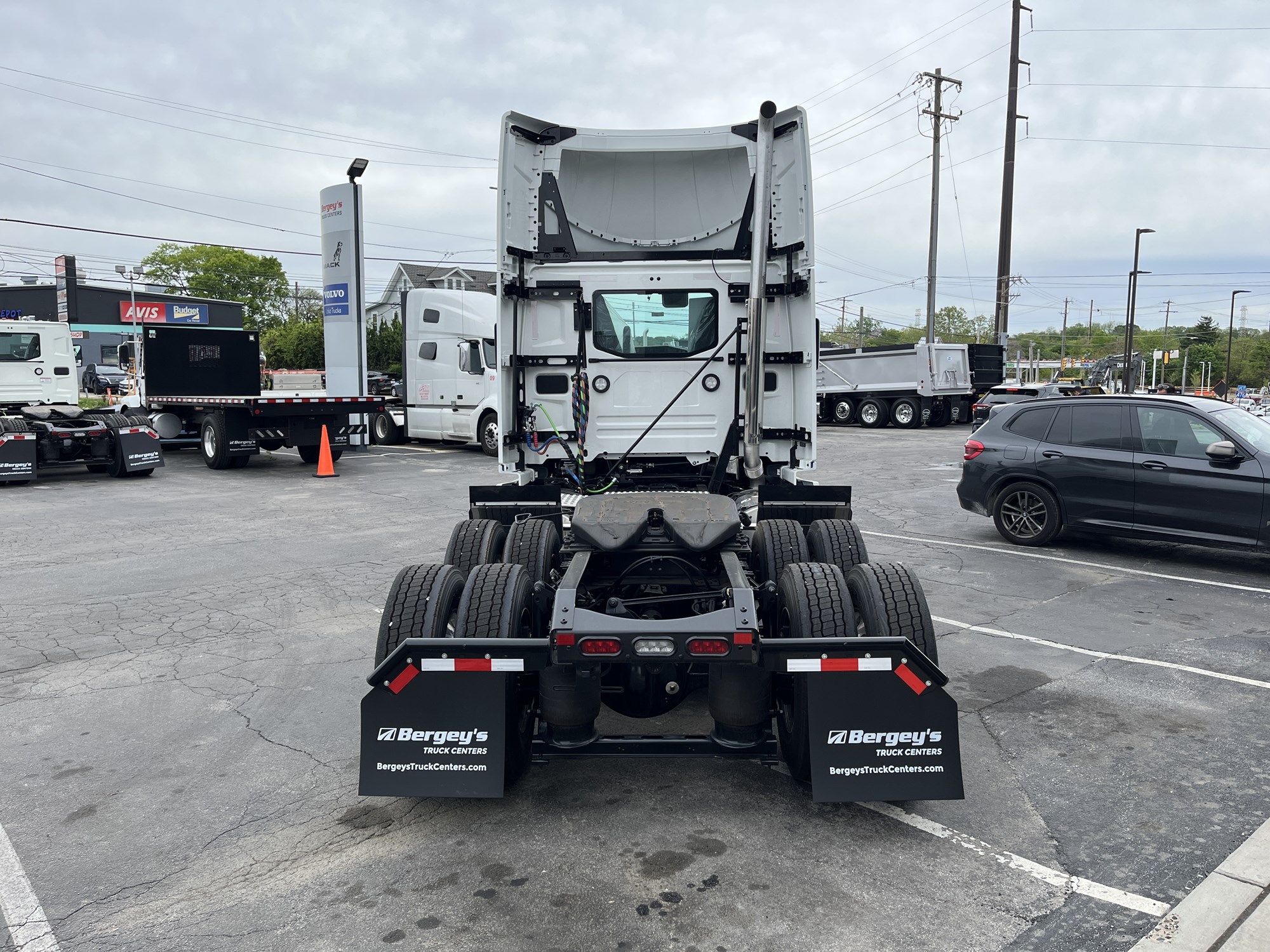 2025 VOLVO New VNL64T300 - image 6 of 6