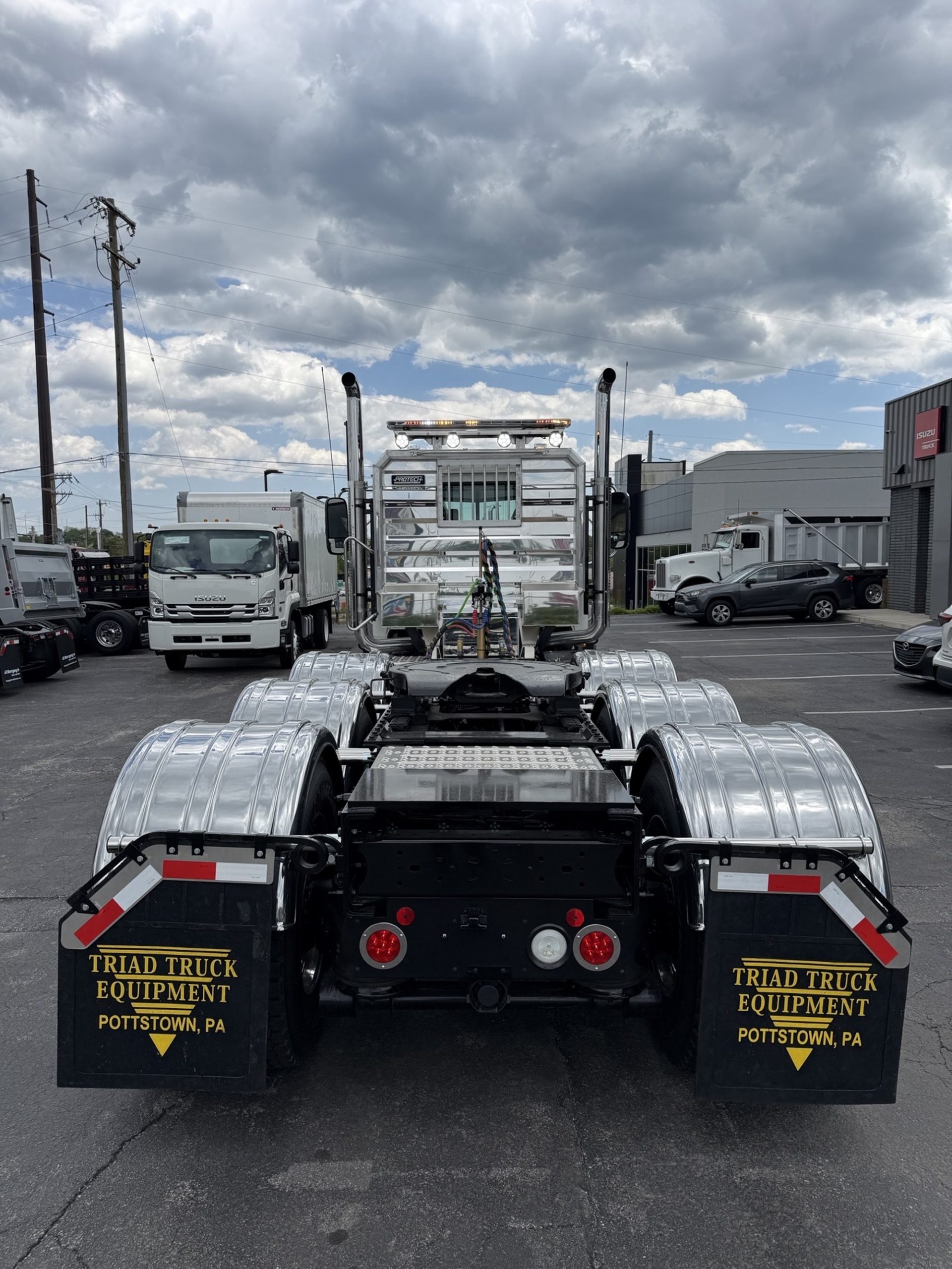 2026 Mack Granite in Conshohocken, PA — photo 4