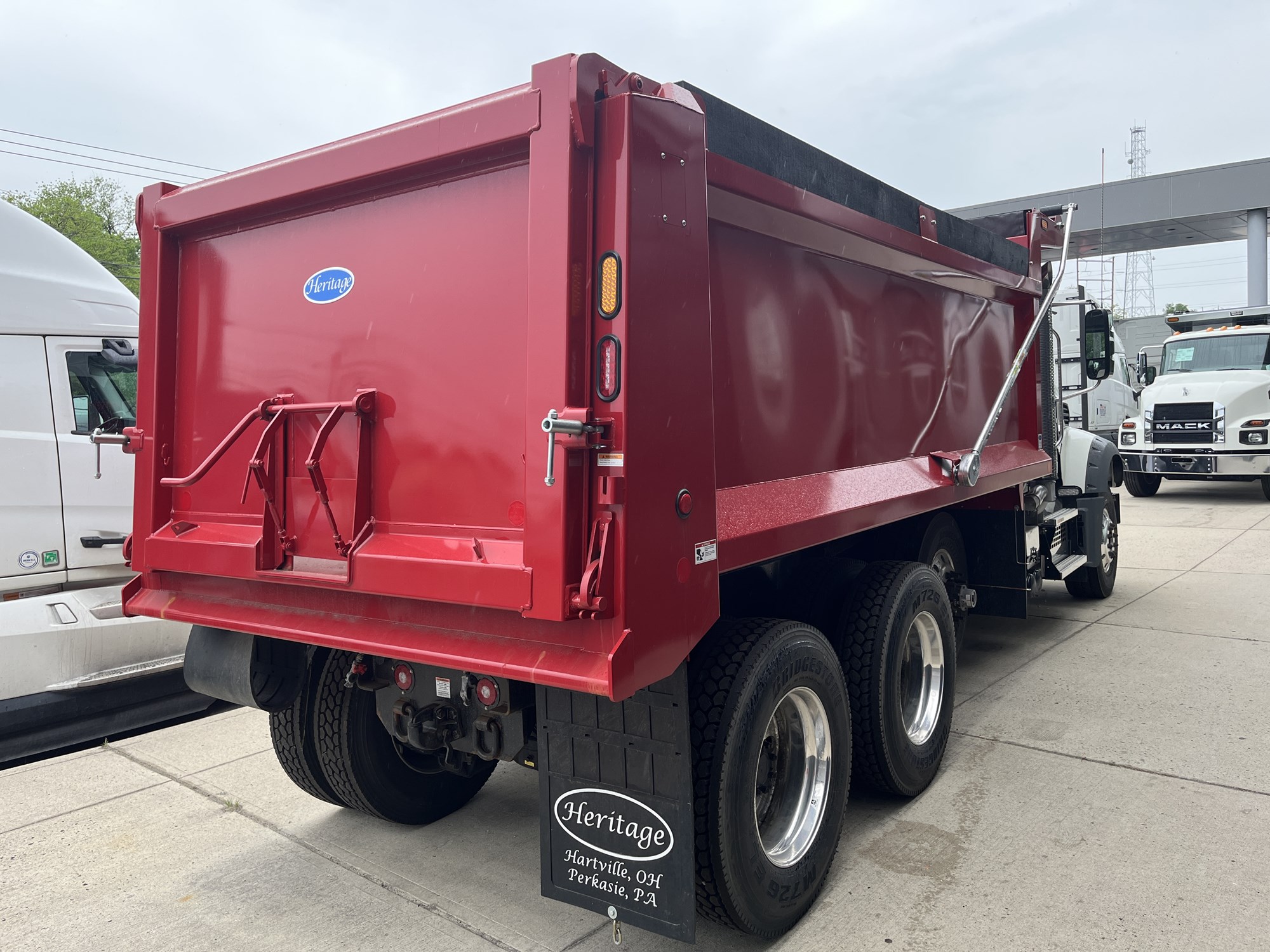 2026 MACK Granite 64FR - image 5 of 6