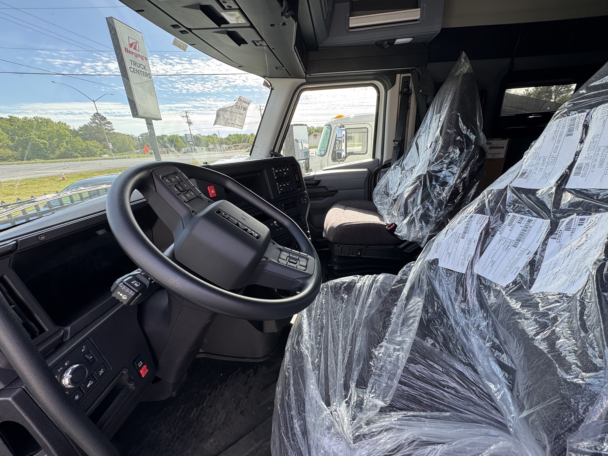 2027 MACK ANTHEM GEN2 64T - image 6 of 6