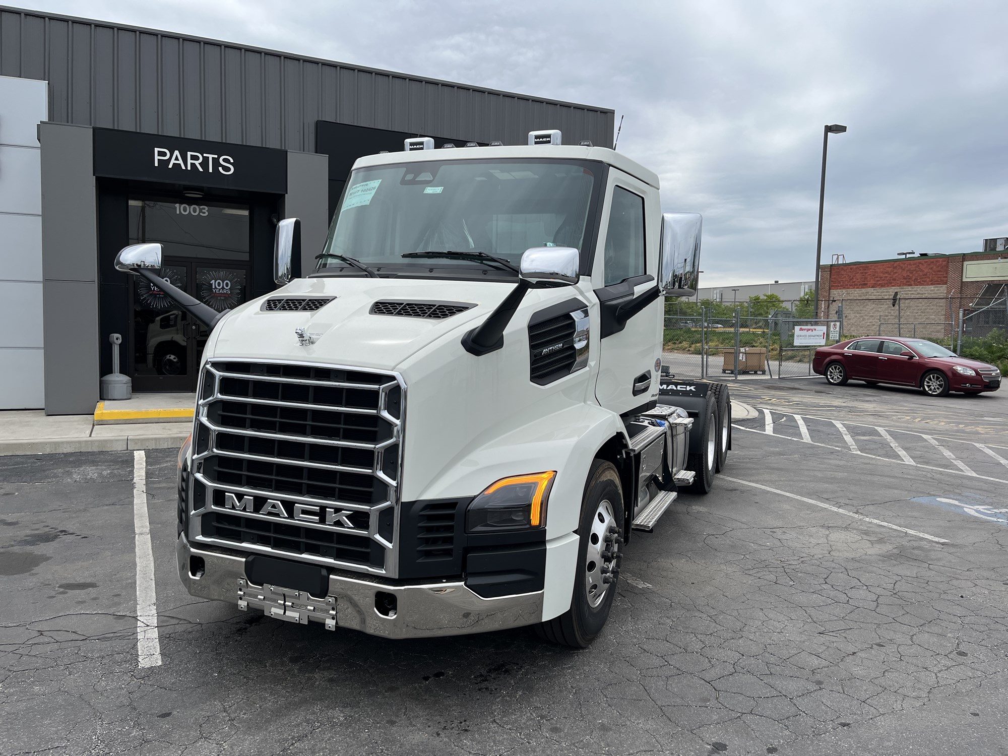 2027 MACK ANTHEM GEN2 64T 2027 MACK ANTHEM GEN2 64T - image 1 of 6