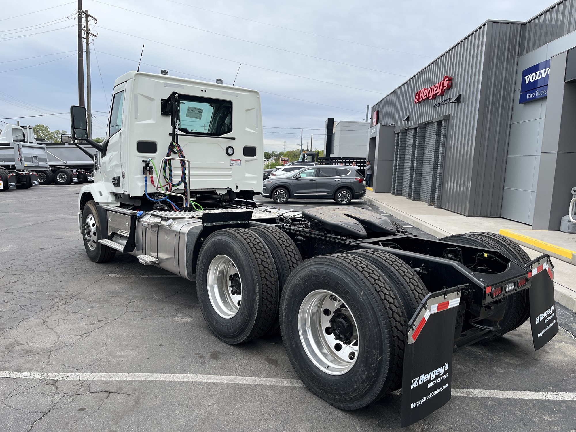 2027 MACK ANTHEM GEN2 64T 2027 MACK ANTHEM GEN2 64T - image 3 of 6