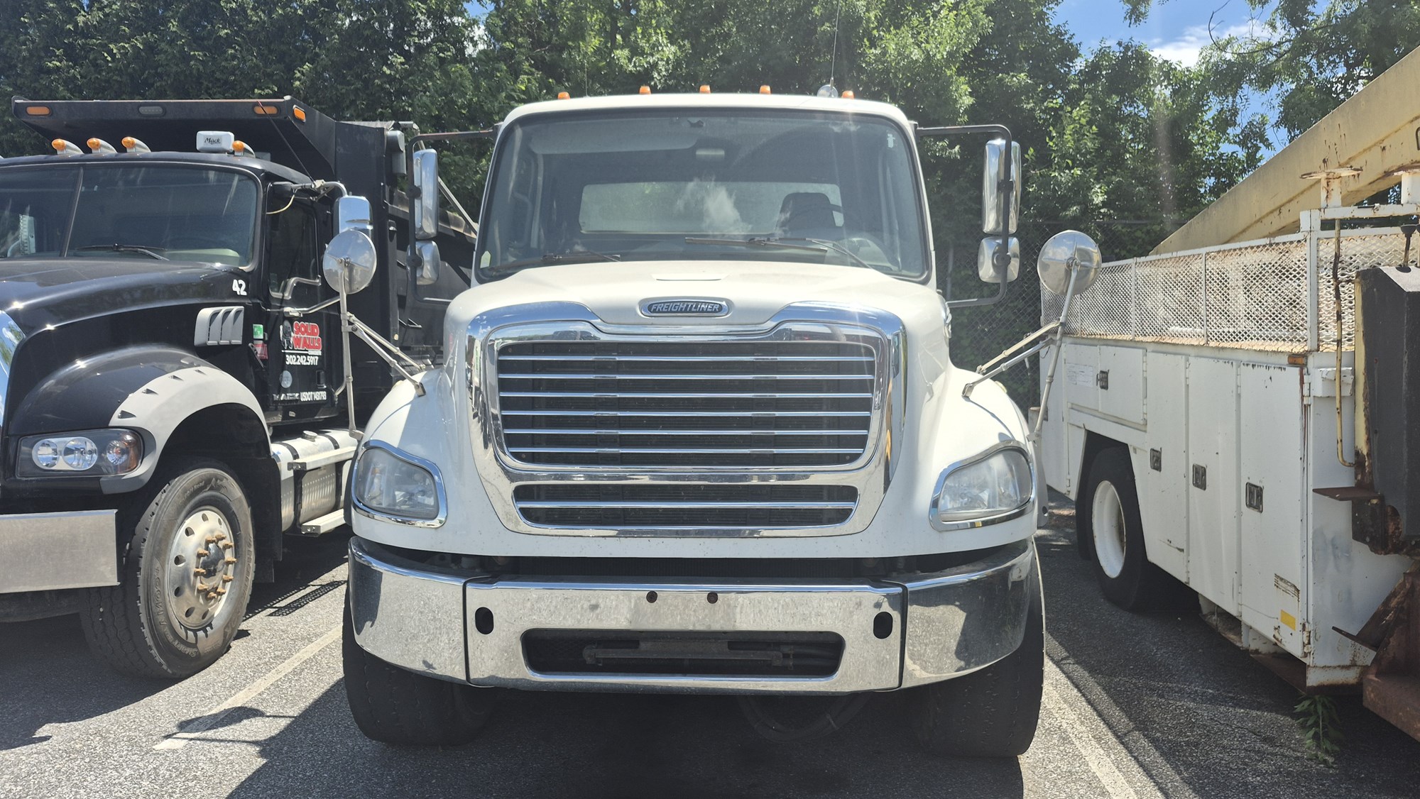 2012 FREIGHTLINER M2 2012 FREIGHTLINER M2 - image 2 of 6