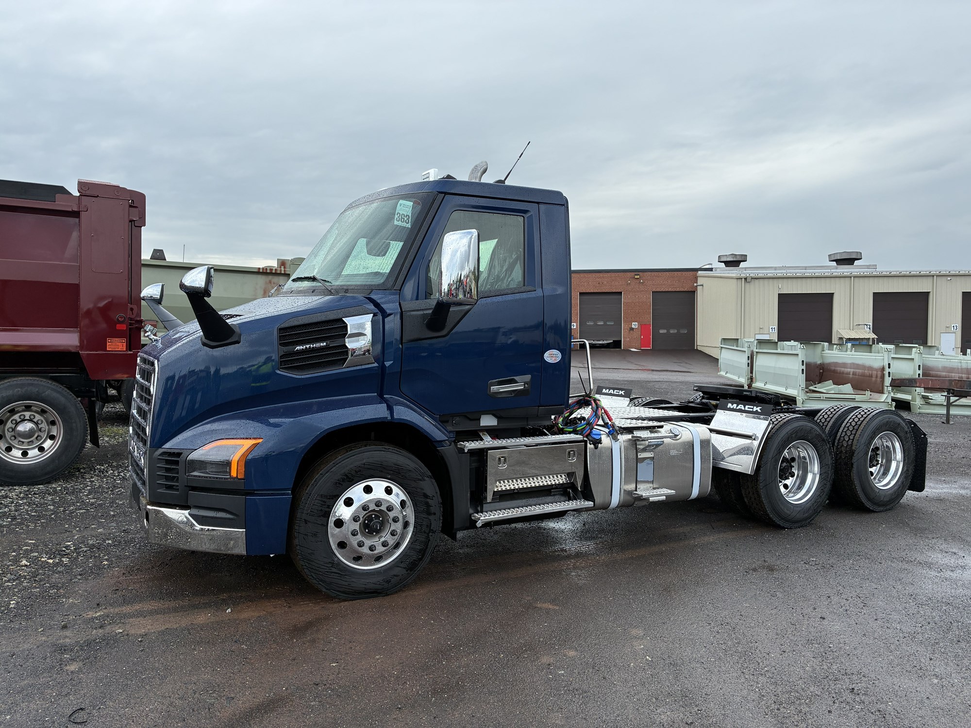 2027 MACK AN64TV04 - image 1 of 1