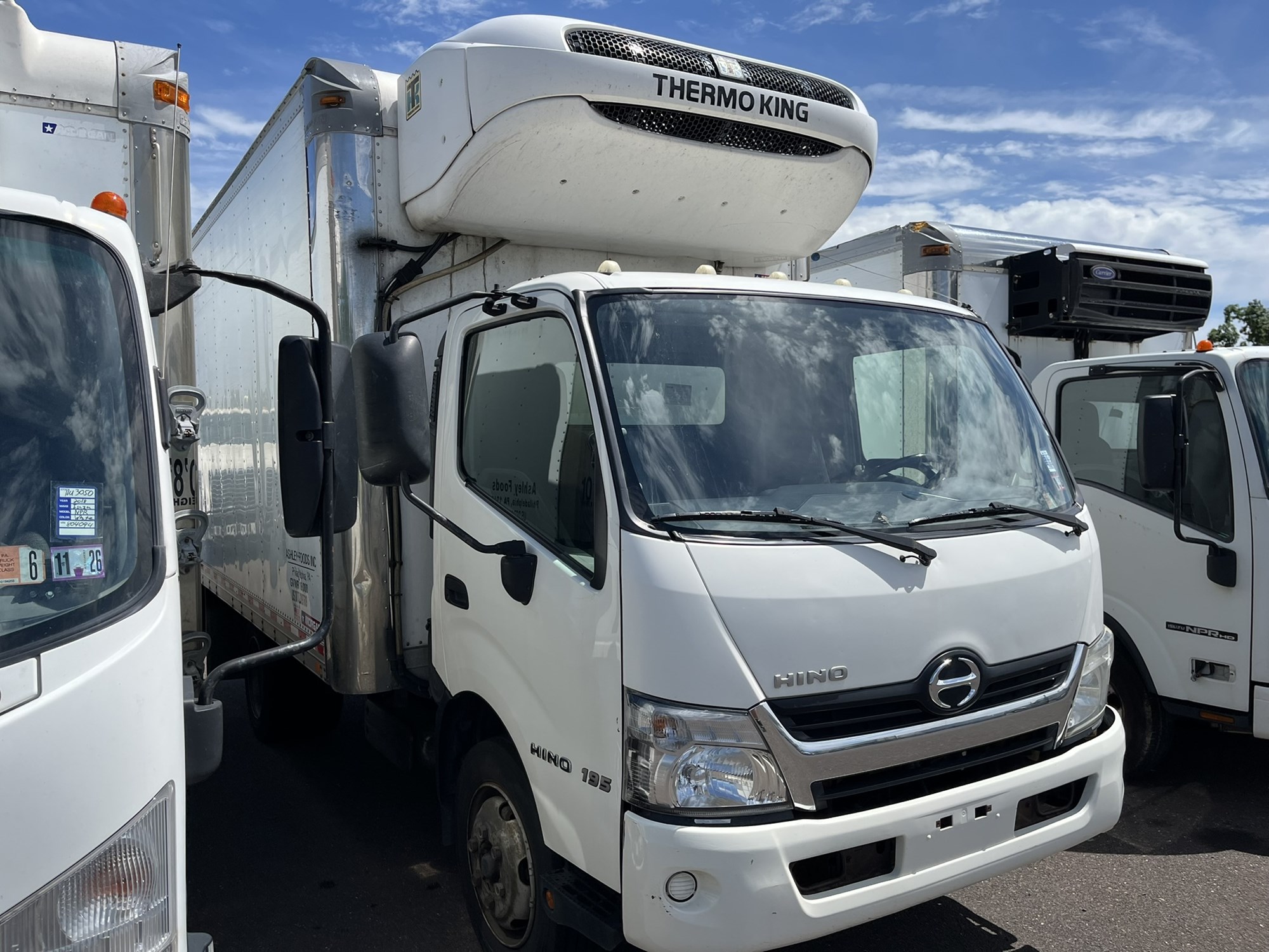 2016 HINO 195 2016 HINO 195 - image 2 of 4