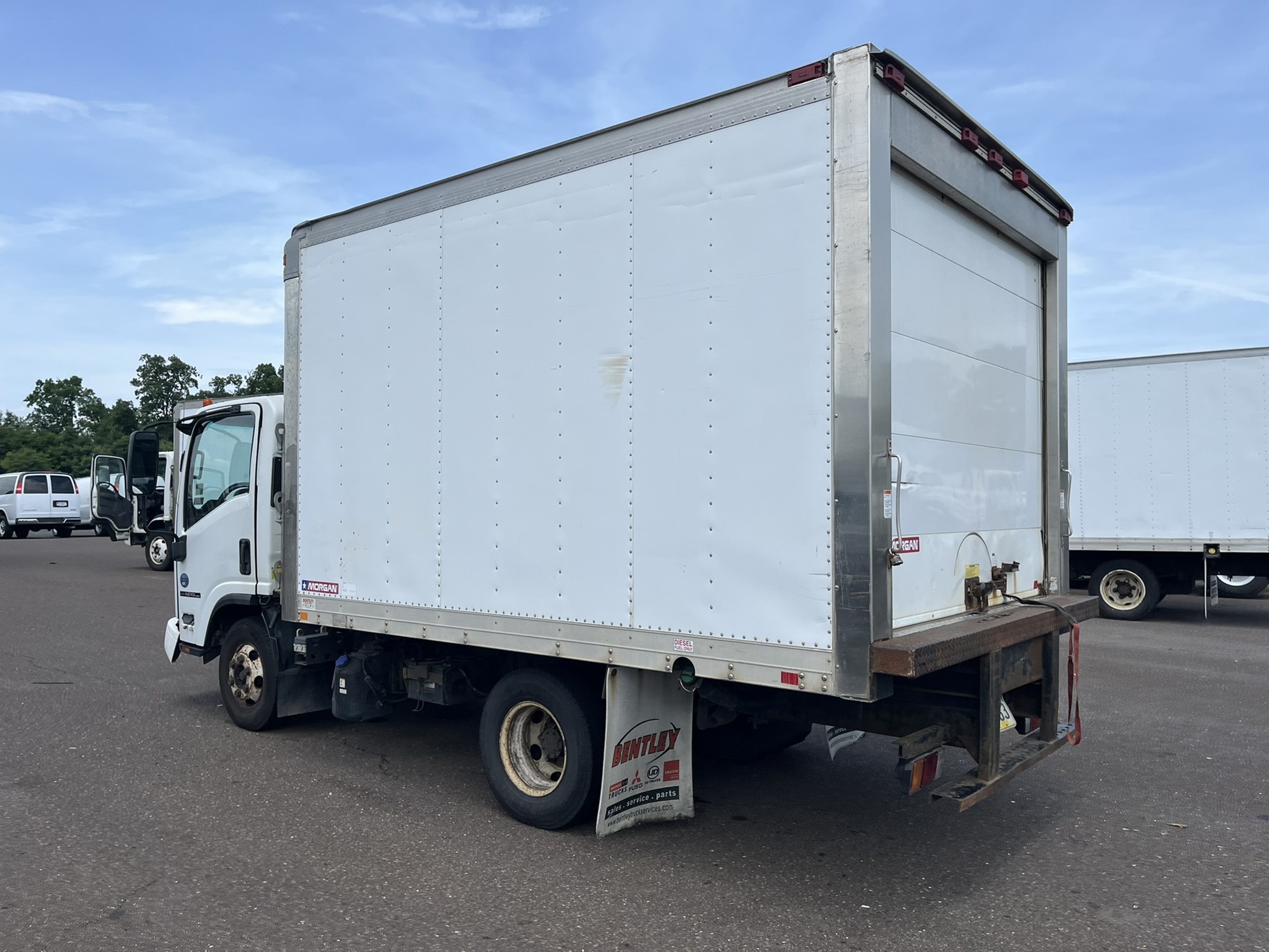 2014 ISUZU NPR HD 2014 ISUZU NPR HD - image 4 of 6