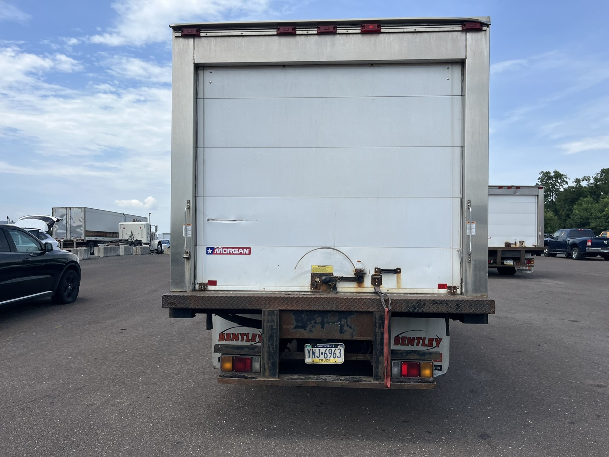 2014 ISUZU NPR HD 2014 ISUZU NPR HD - image 5 of 6
