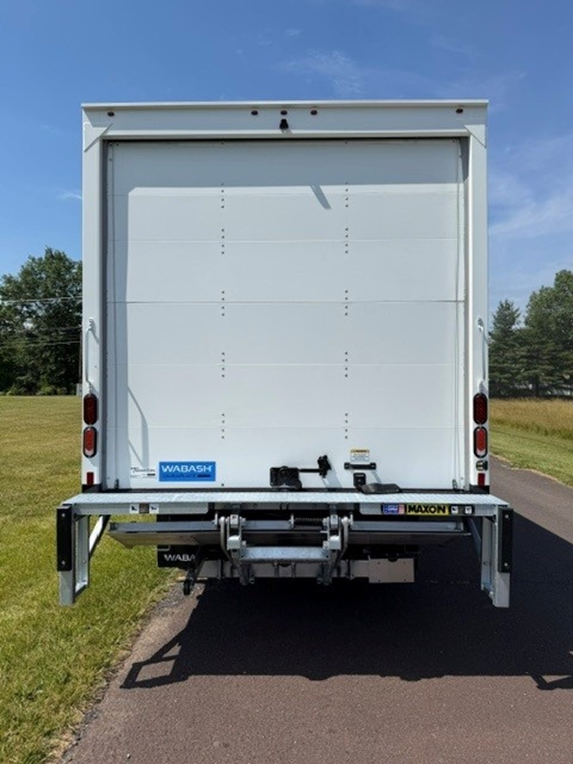 2026 Isuzu NPR GAS HD - image 2 of 6