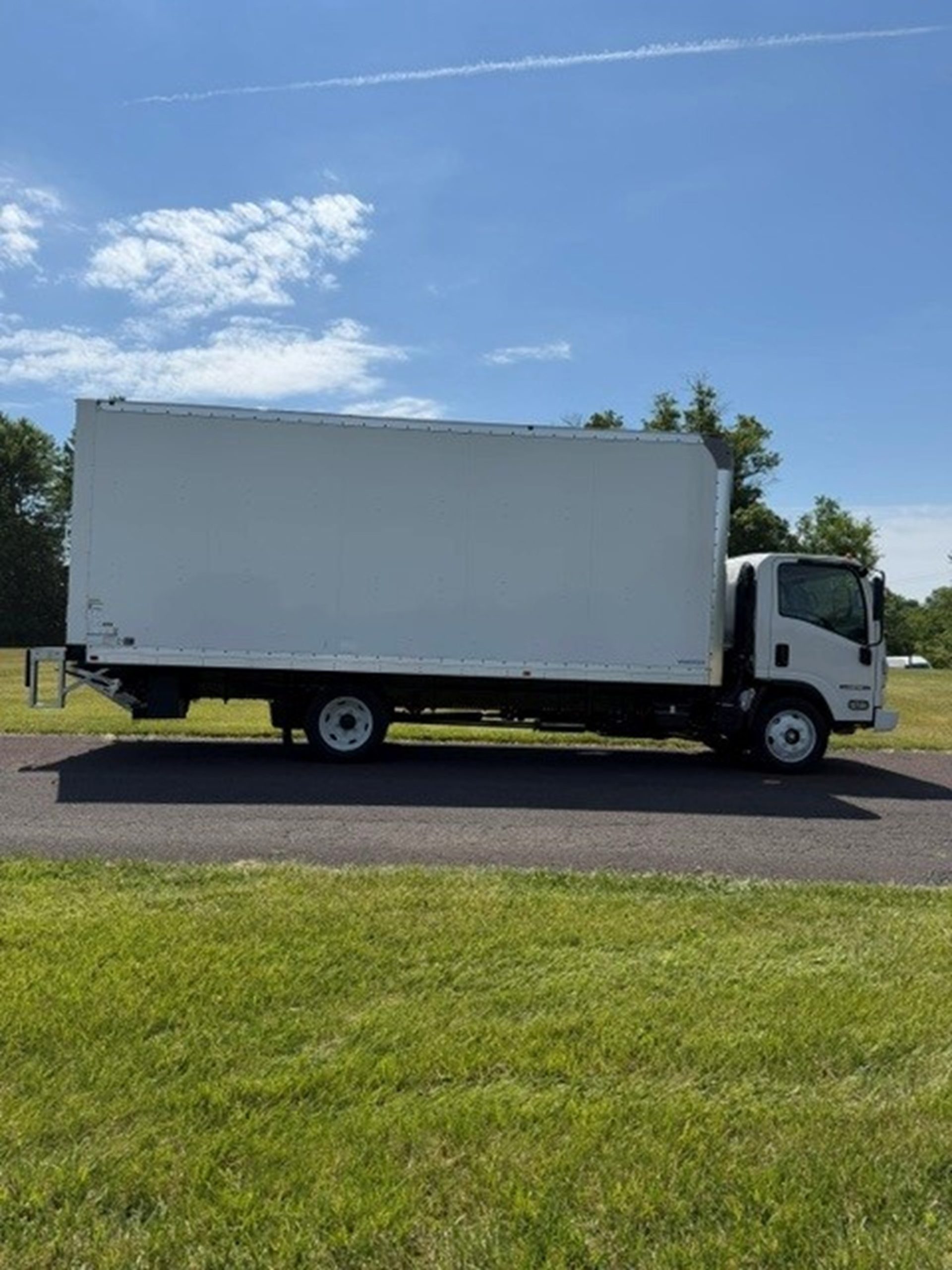 2026 Isuzu NPR GAS HD - image 3 of 6