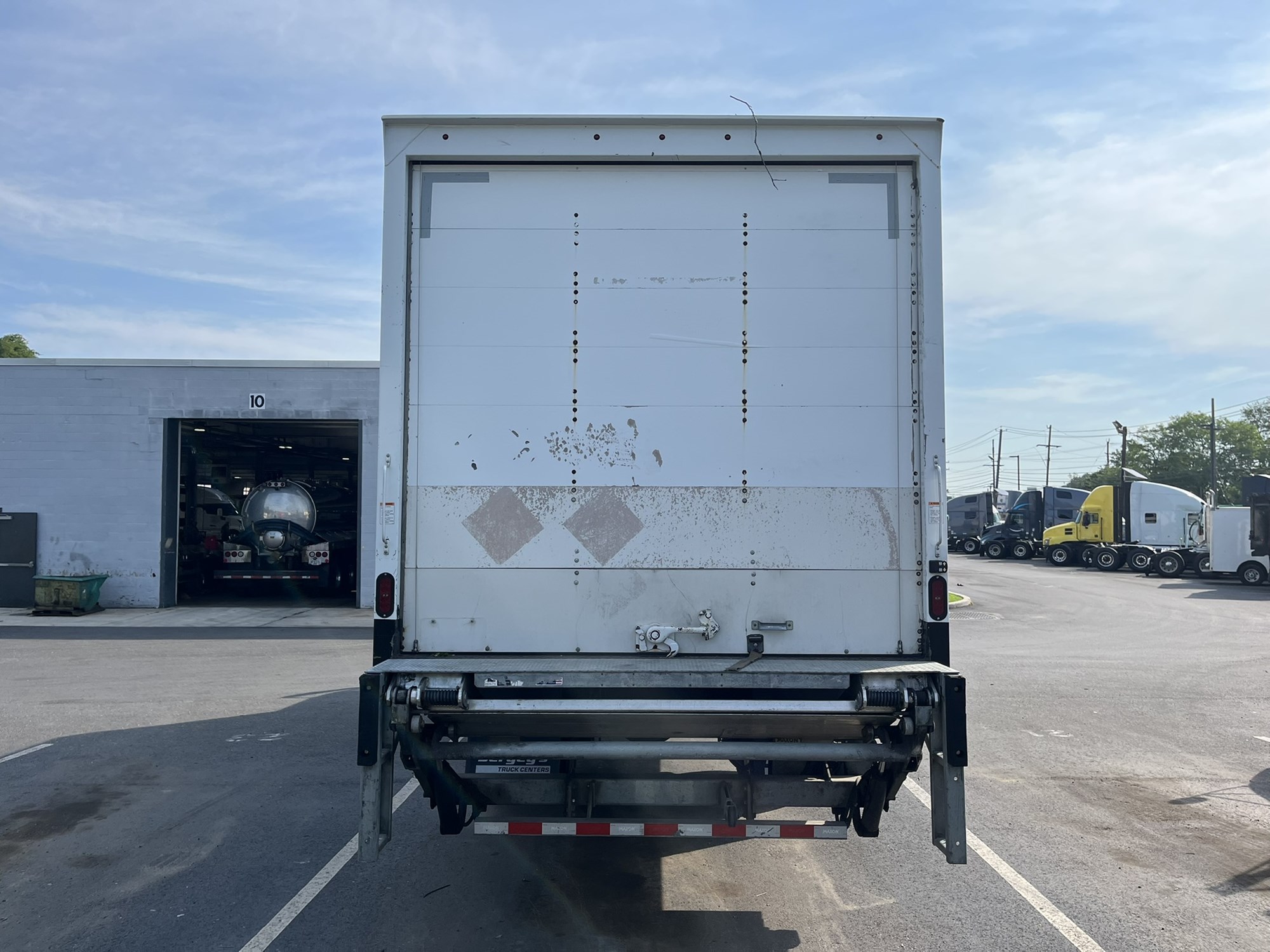 2020 Hino 268 in Pennsauken, NJ — photo 5