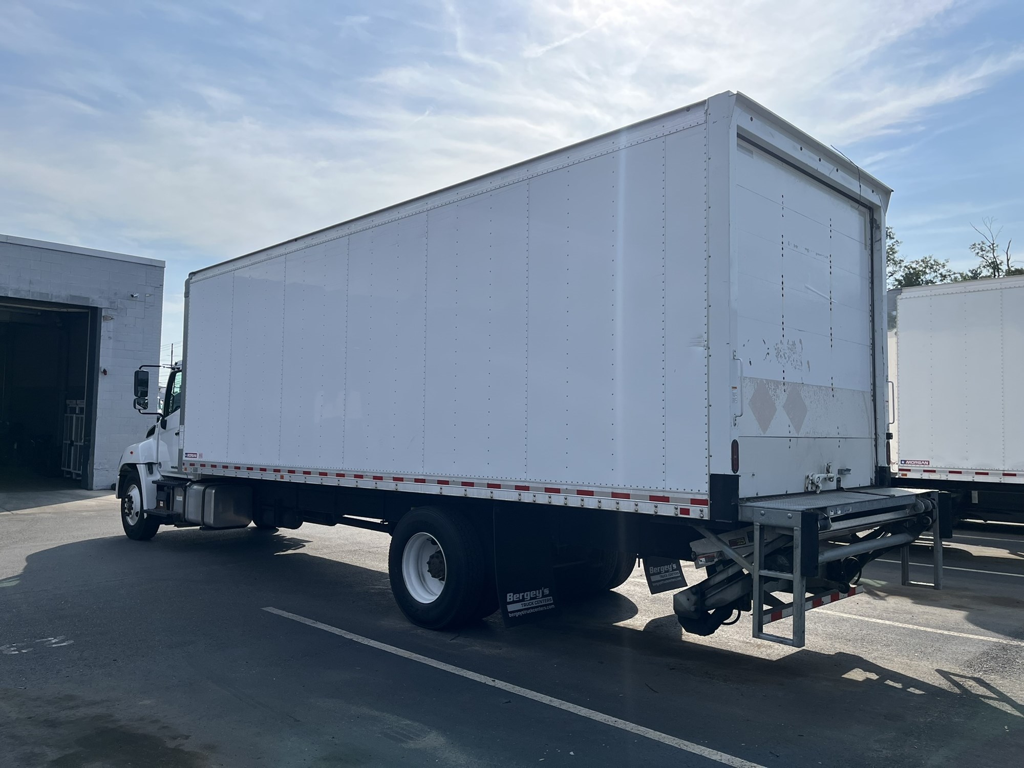 2020 Hino 268 in Pennsauken, NJ — photo 6