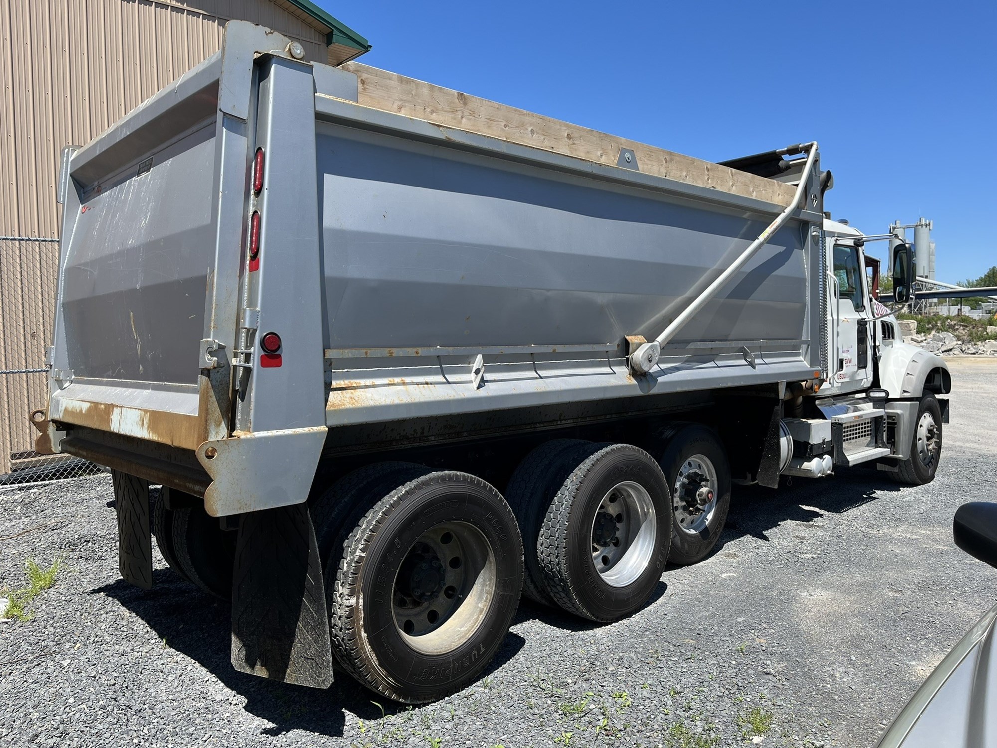 2021 Mack Granite in Conshohocken, PA — photo 3