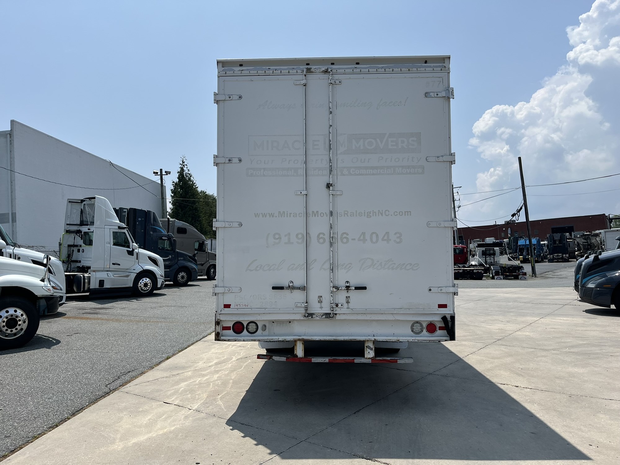 2016 Hino 195 in New Castle, DE — photo 5