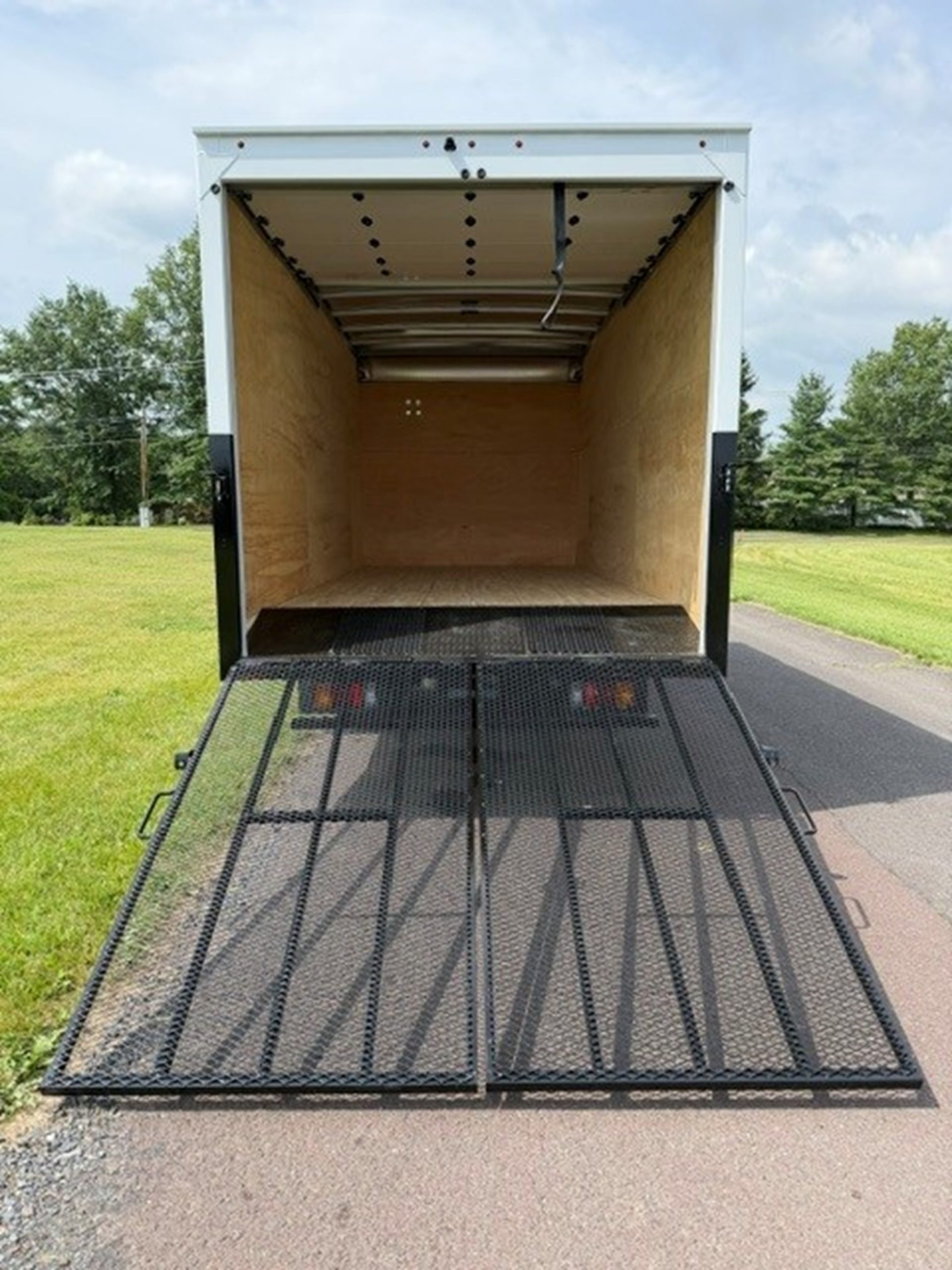 2026 Isuzu in Souderton, PA — photo 4
