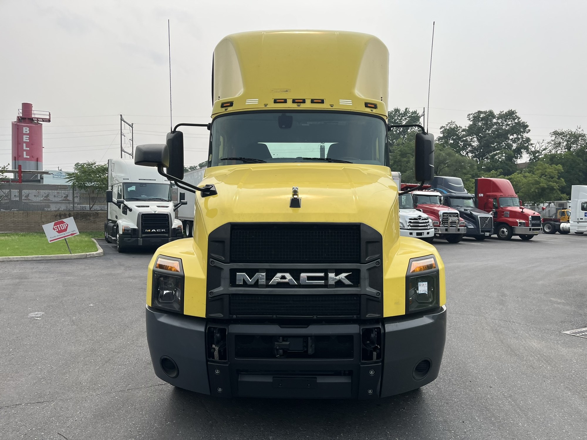2023 Mack Anthem in Pennsauken, NJ — photo 2