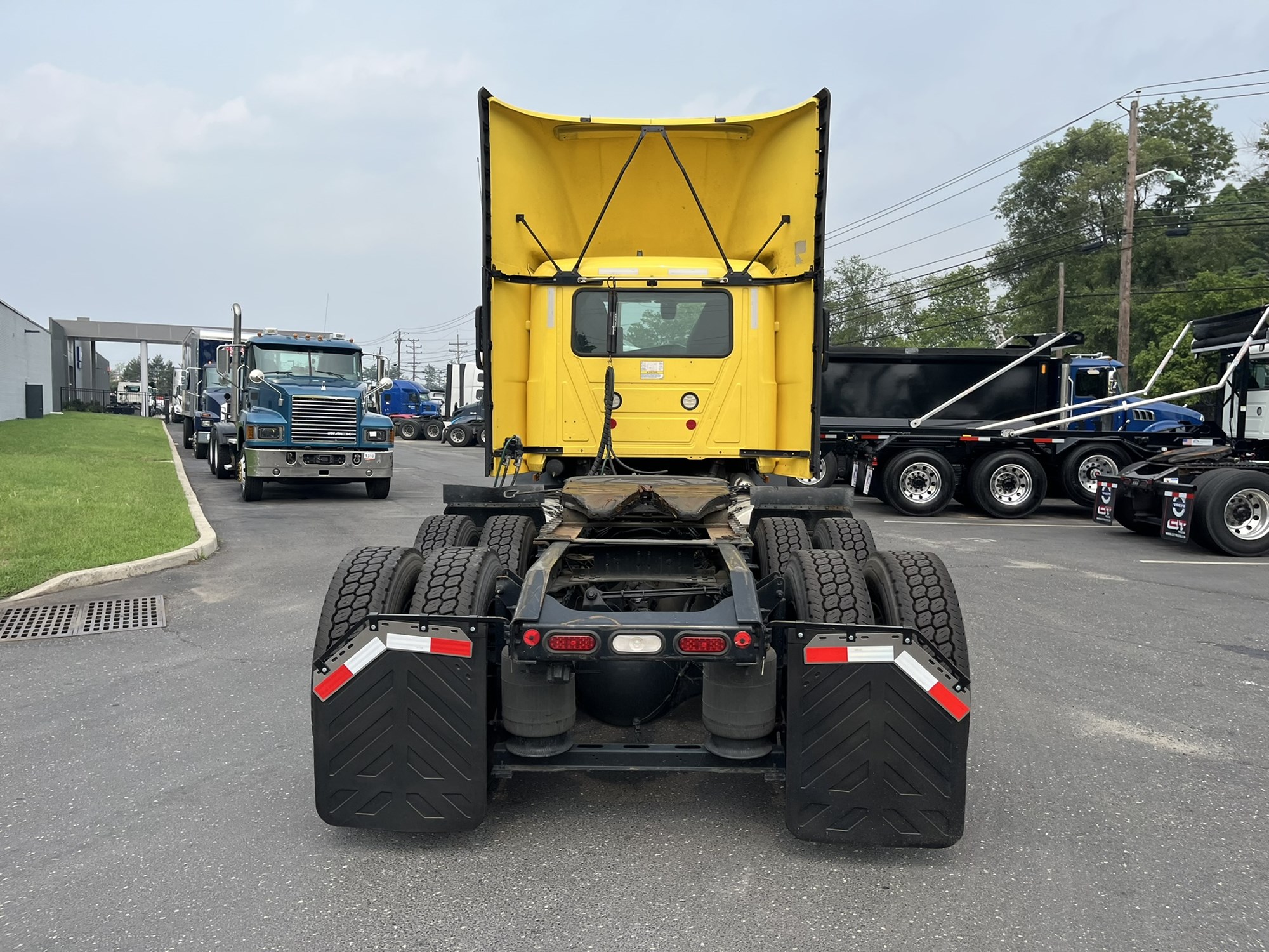 2023 Mack Anthem in Pennsauken, NJ — photo 5