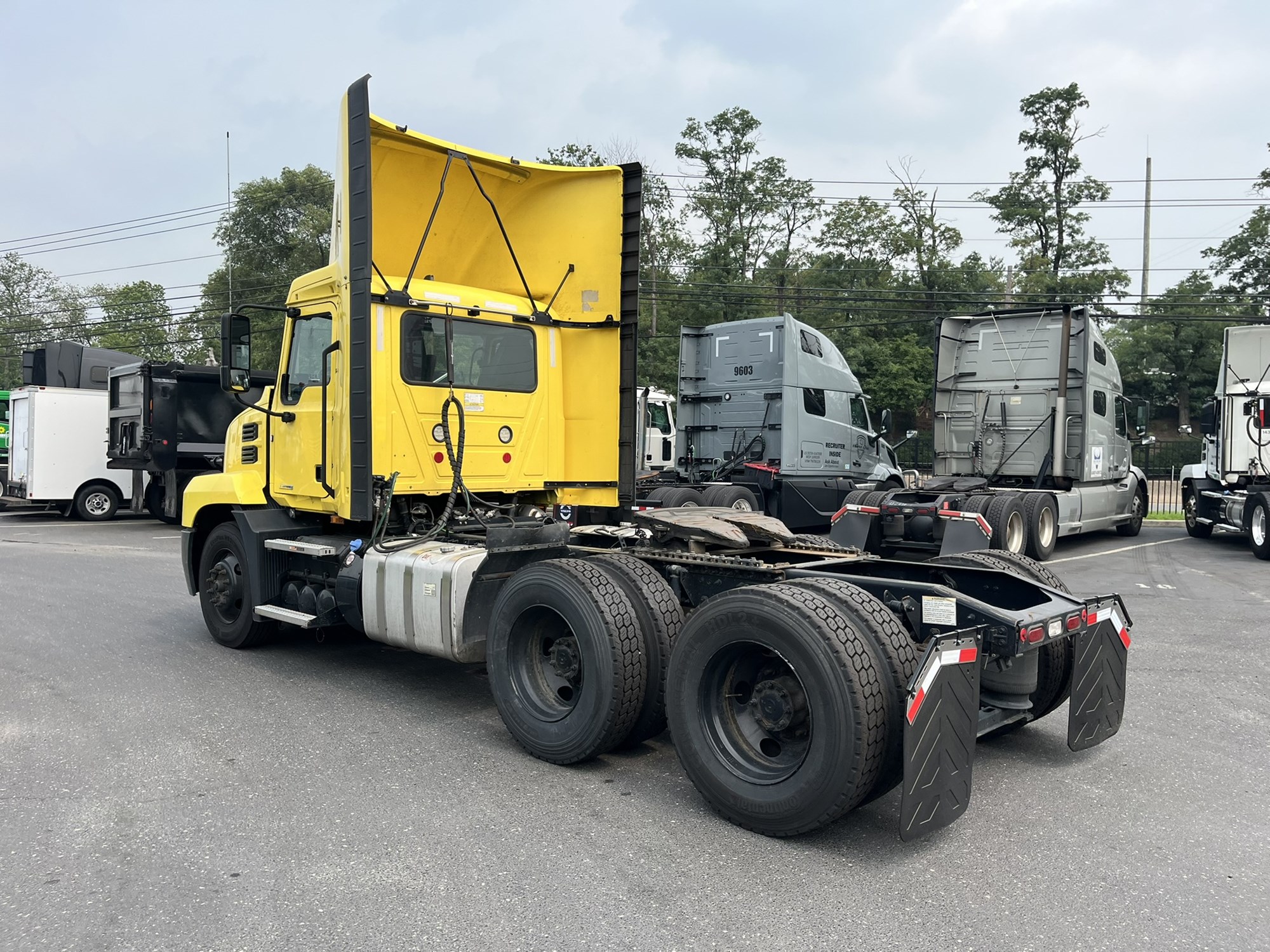 2023 Mack Anthem in Pennsauken, NJ — photo 6