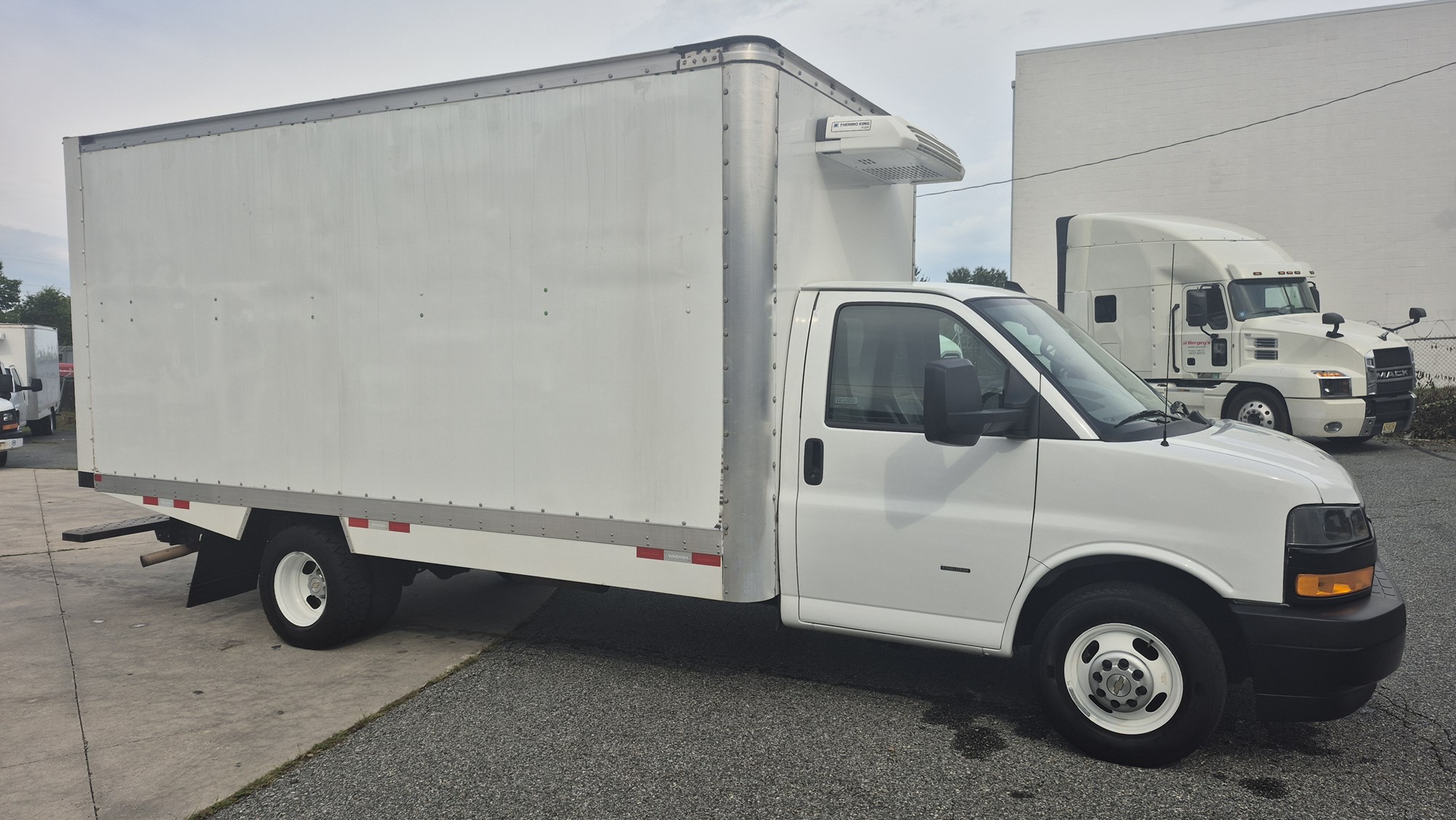 2024 GMC in Trenton, NJ — photo 3