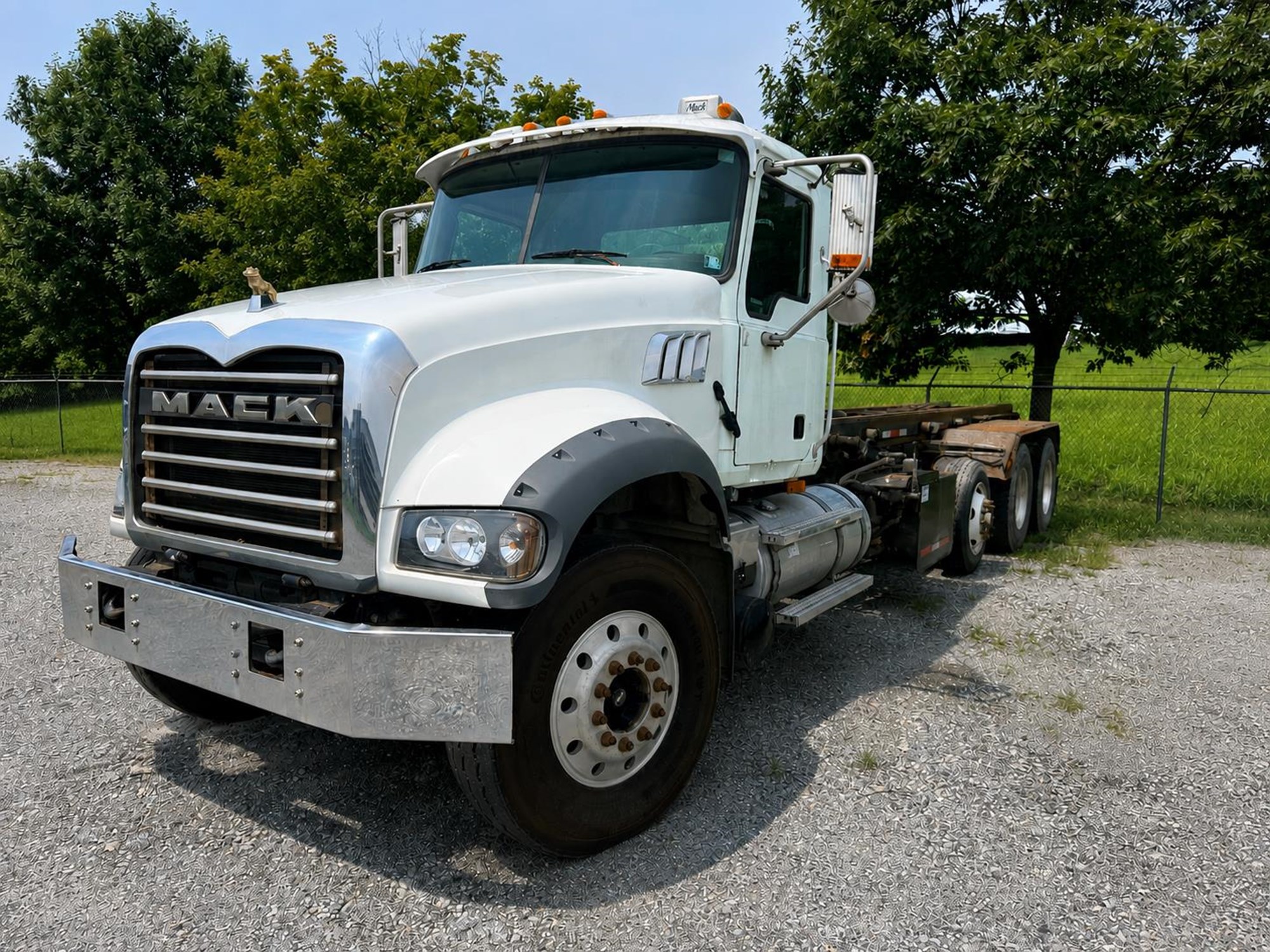 2009 MACK GU713 2009 MACK GU713 - image 2 of 5
