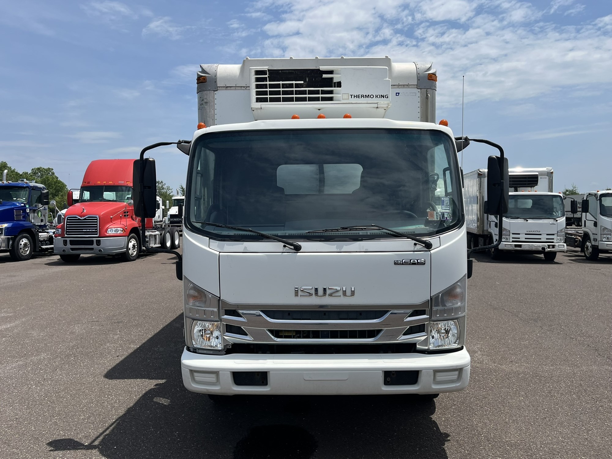 2018 ISUZU NPR HD 2018 ISUZU NPR HD - image 2 of 6