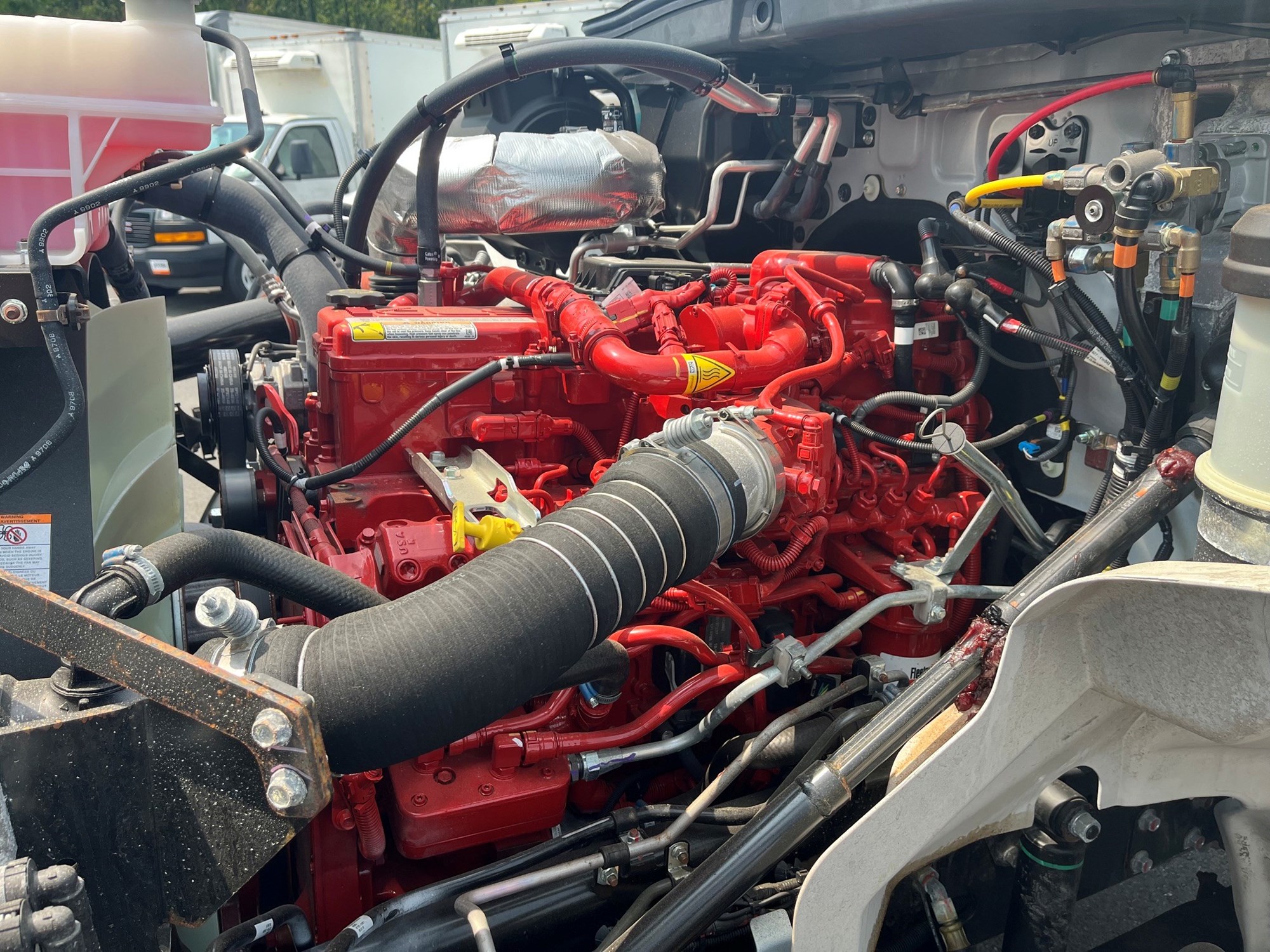 2026 HINO XL8 - image 3 of 6
