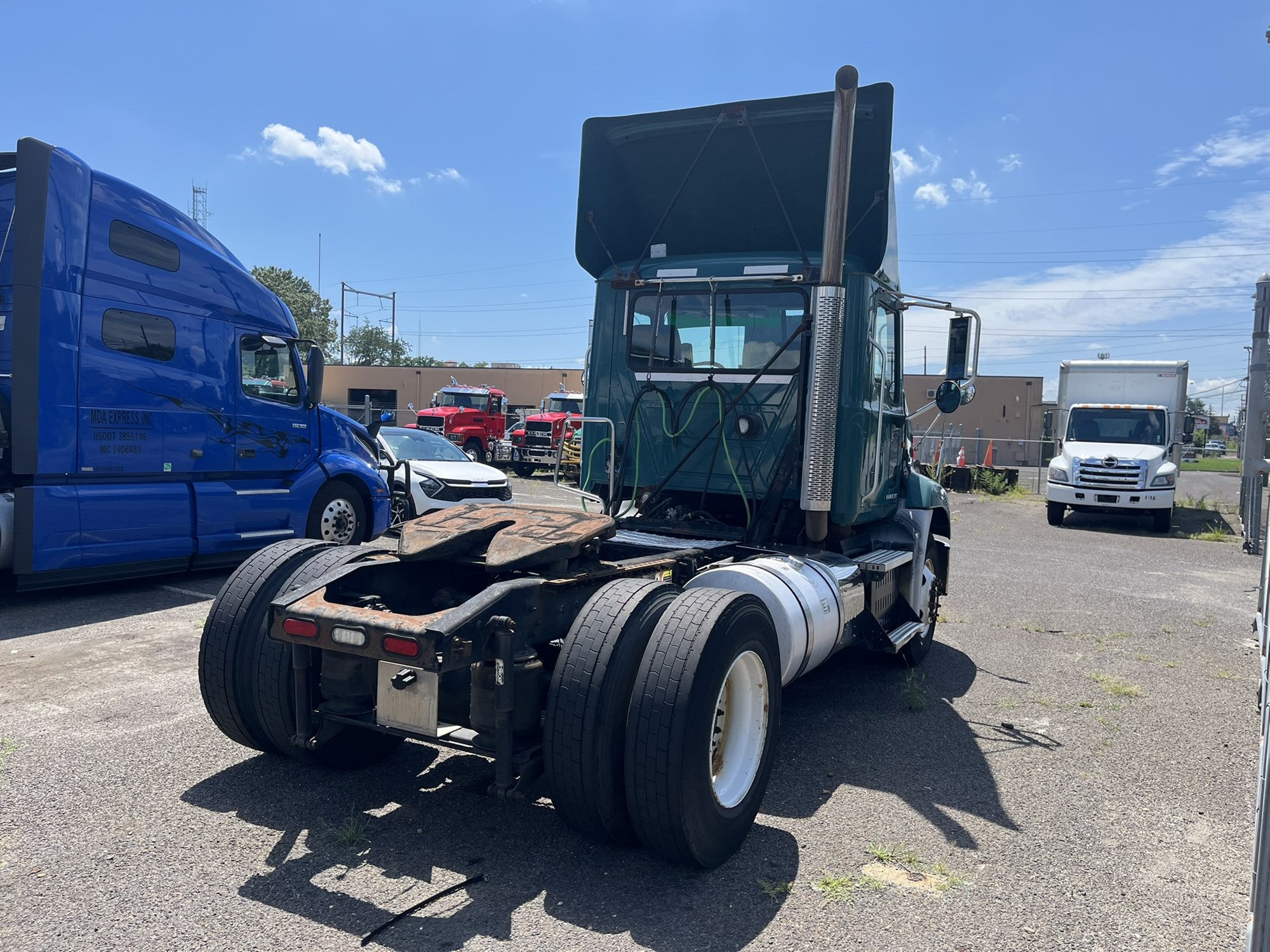 2014 MACK CXU612 2014 MACK CXU612 - image 4 of 6