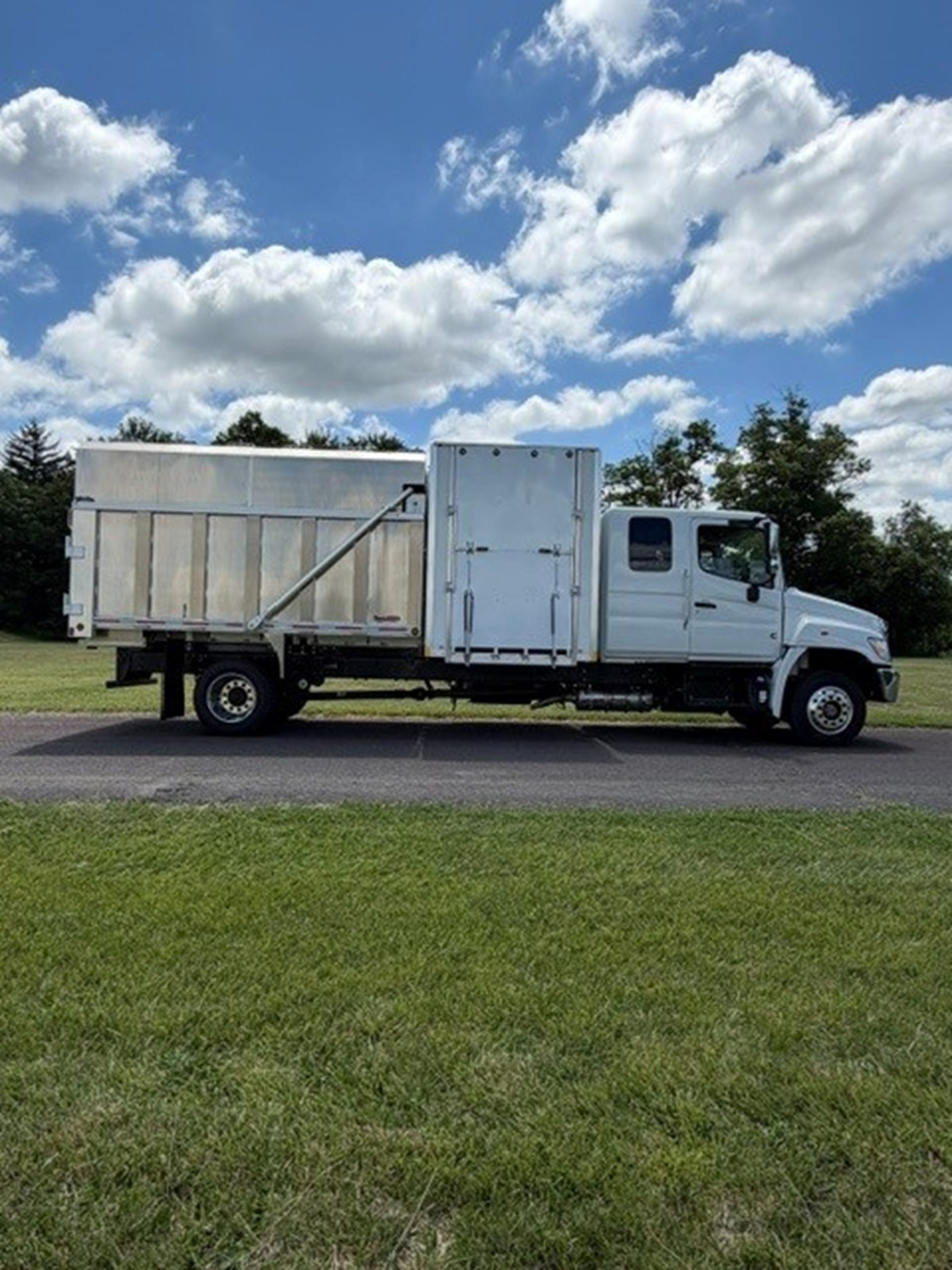 2026 HINO L6 2026 HINO L6 - image 1 of 6