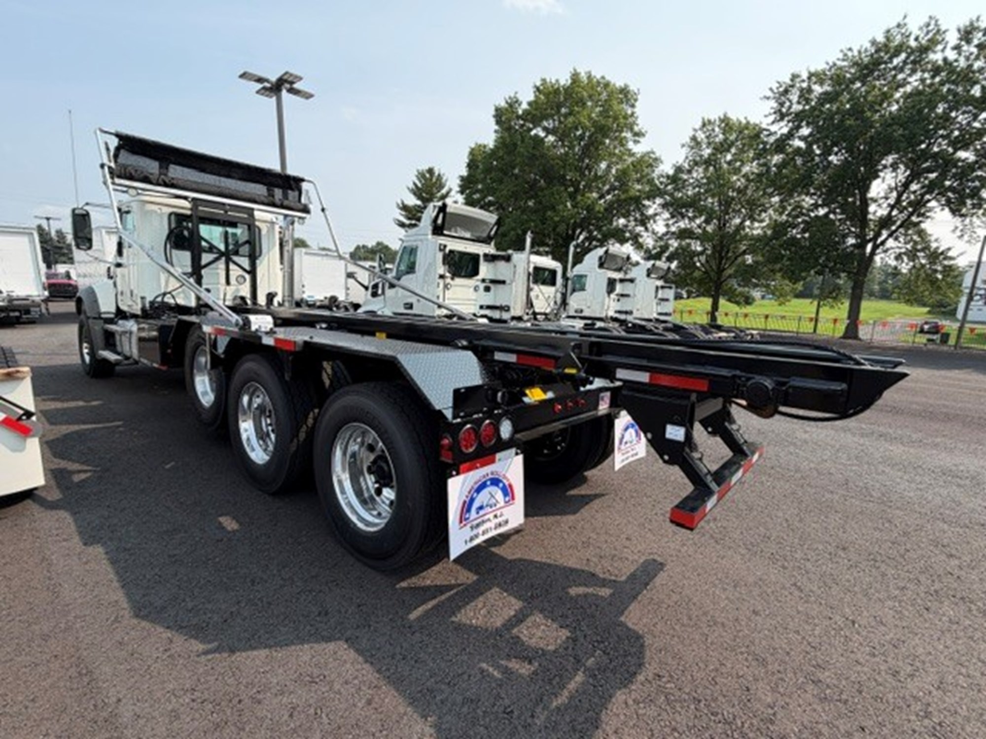 2027 MACK GR64F - image 3 of 6