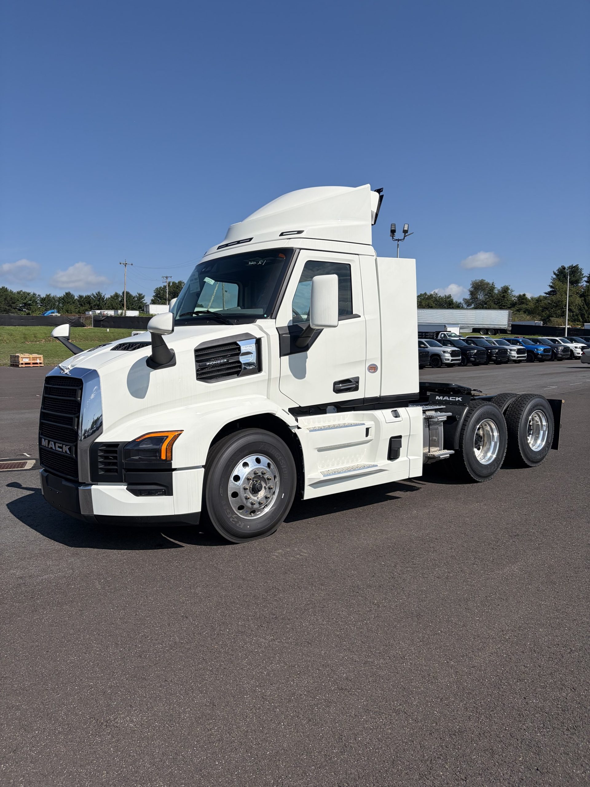 2026 MACK PIONEER 64T MOD - image 3 of 6