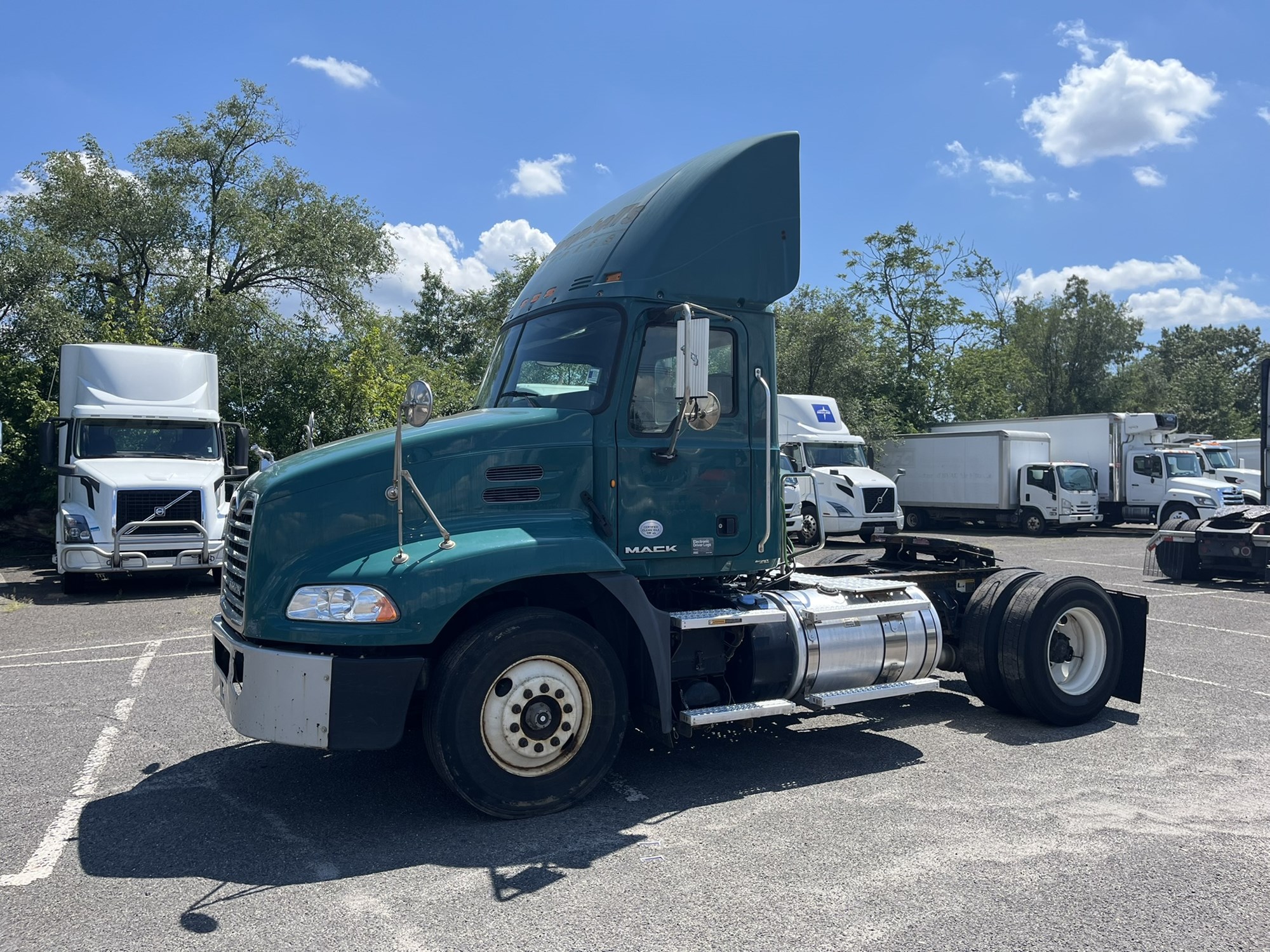 2015 MACK CXU612 2015 MACK CXU612 - image 1 of 6