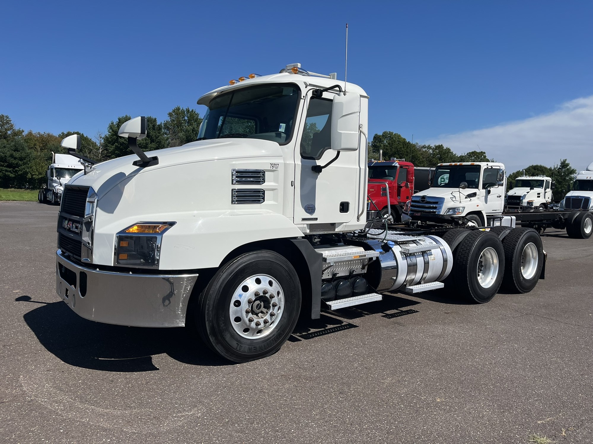 2019 MACK AN64T 2019 MACK AN64T - image 1 of 6