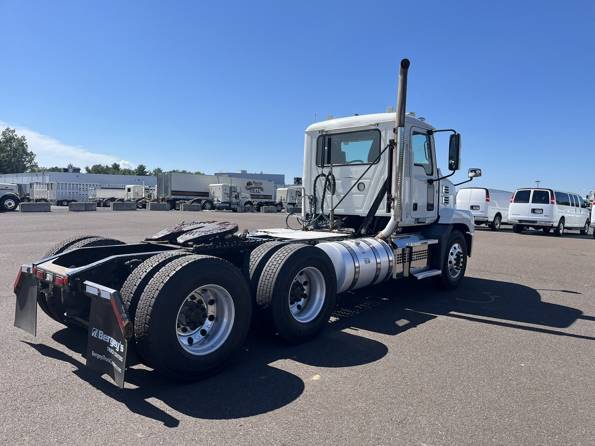 2019 MACK AN64T 2019 MACK AN64T - image 4 of 6