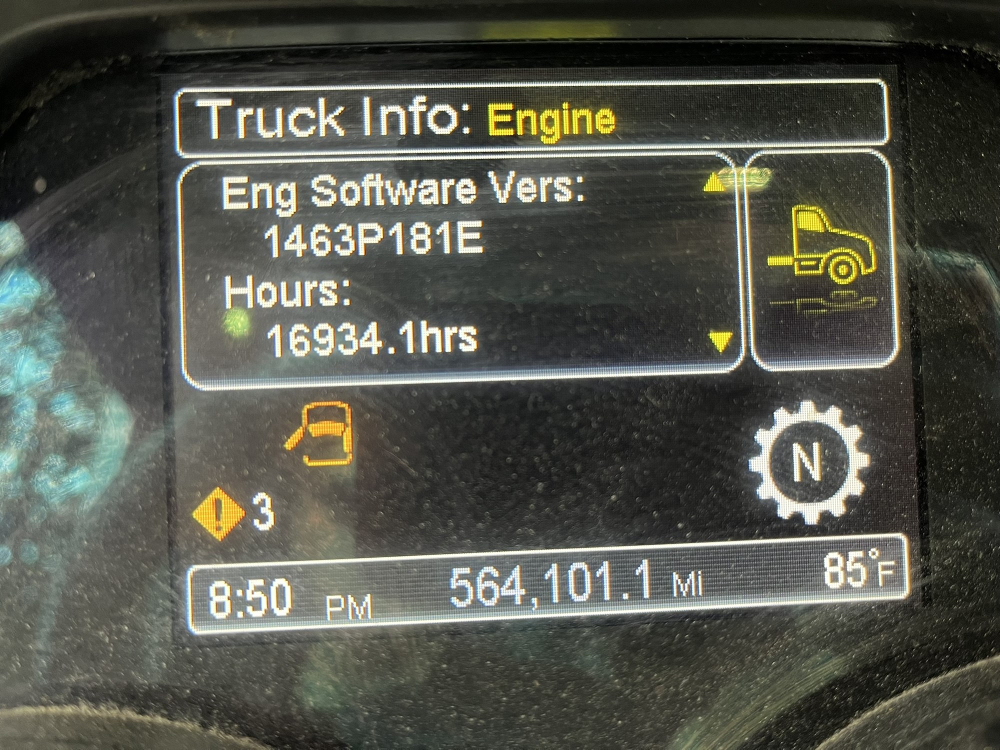 2018 Peterbilt 579 2018 Peterbilt 579 - image 2 of 6