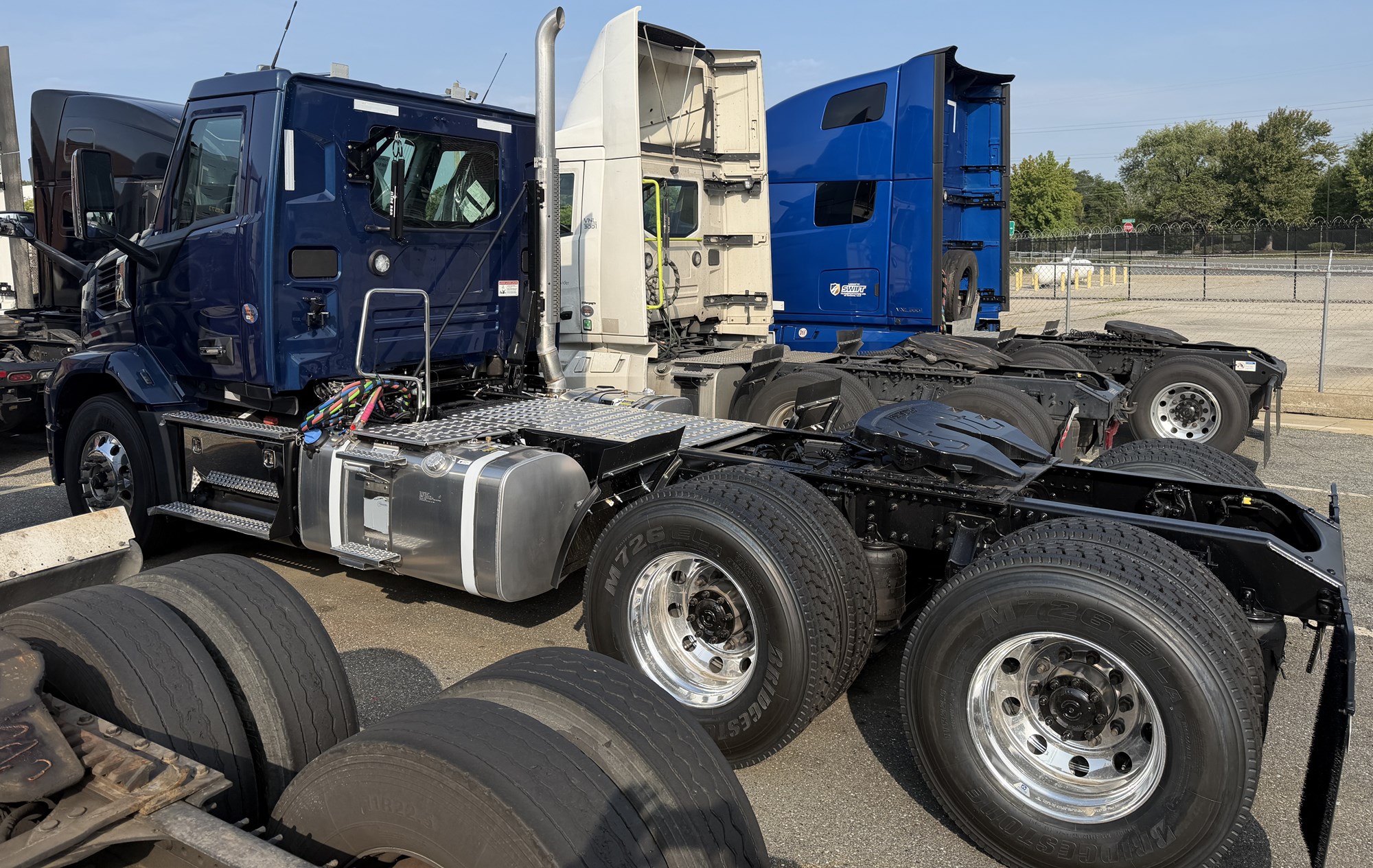 2027 Mack Anthem in New Castle, DE — photo 3