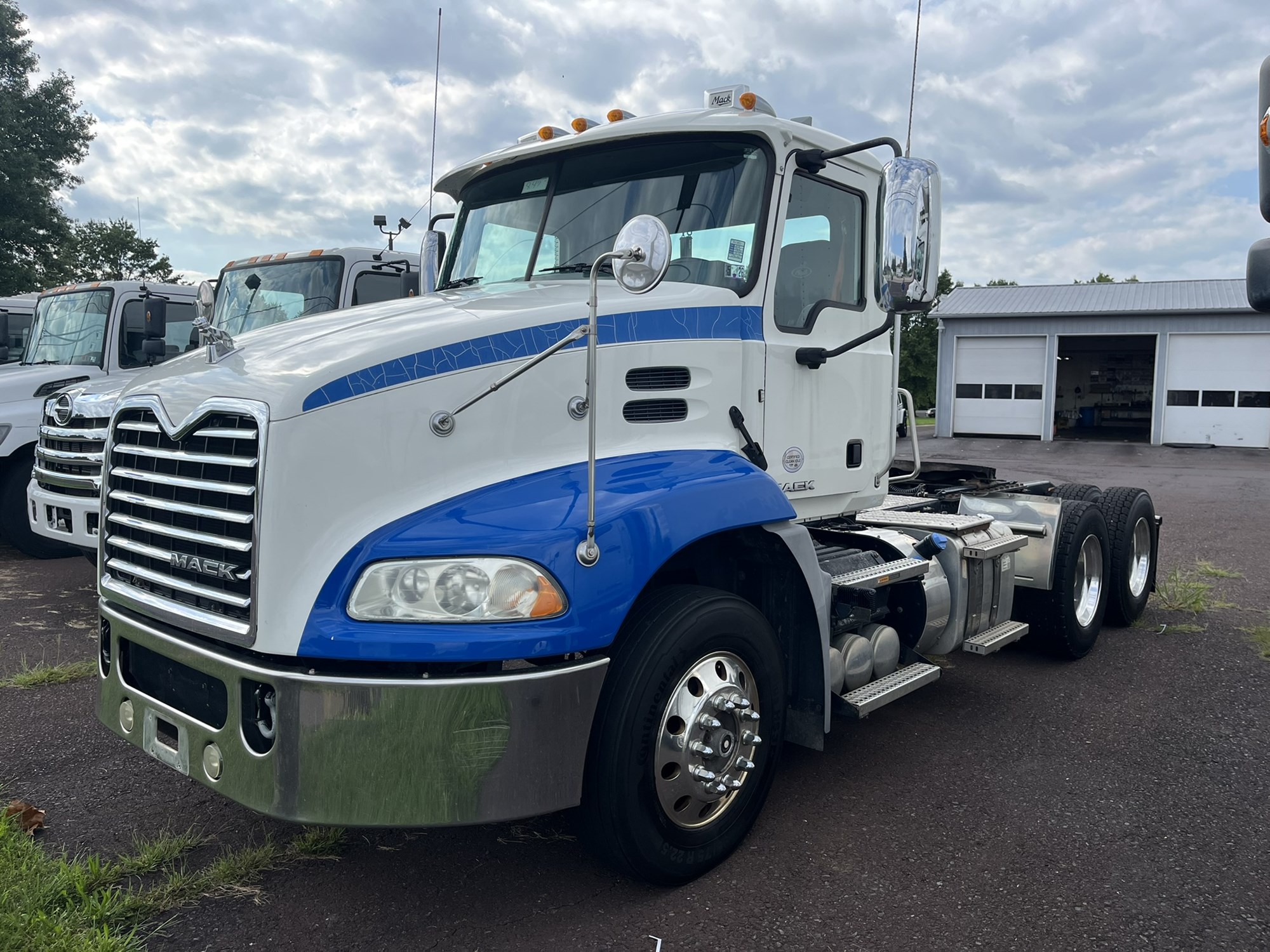 2018 MACK CXU613 2018 MACK CXU613 - image 1 of 6