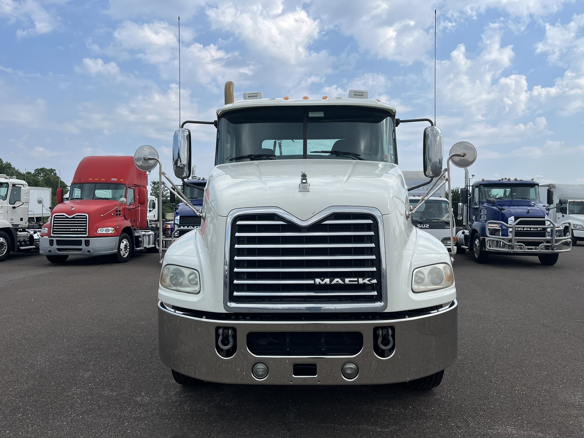 2019 Mack Pinnacle in Souderton, PA — photo 2
