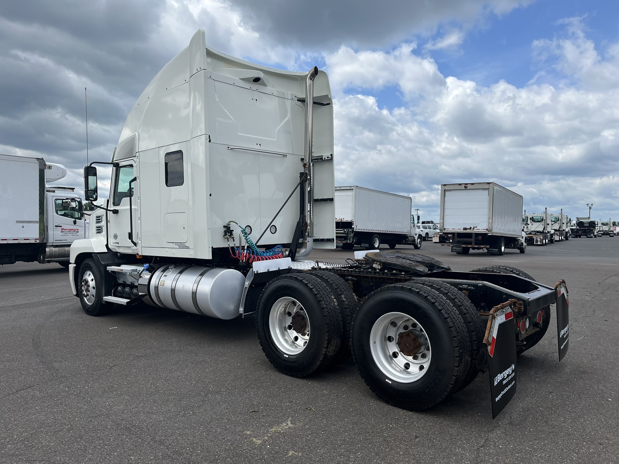 2019 MACK AN64T 2019 MACK AN64T - image 6 of 6
