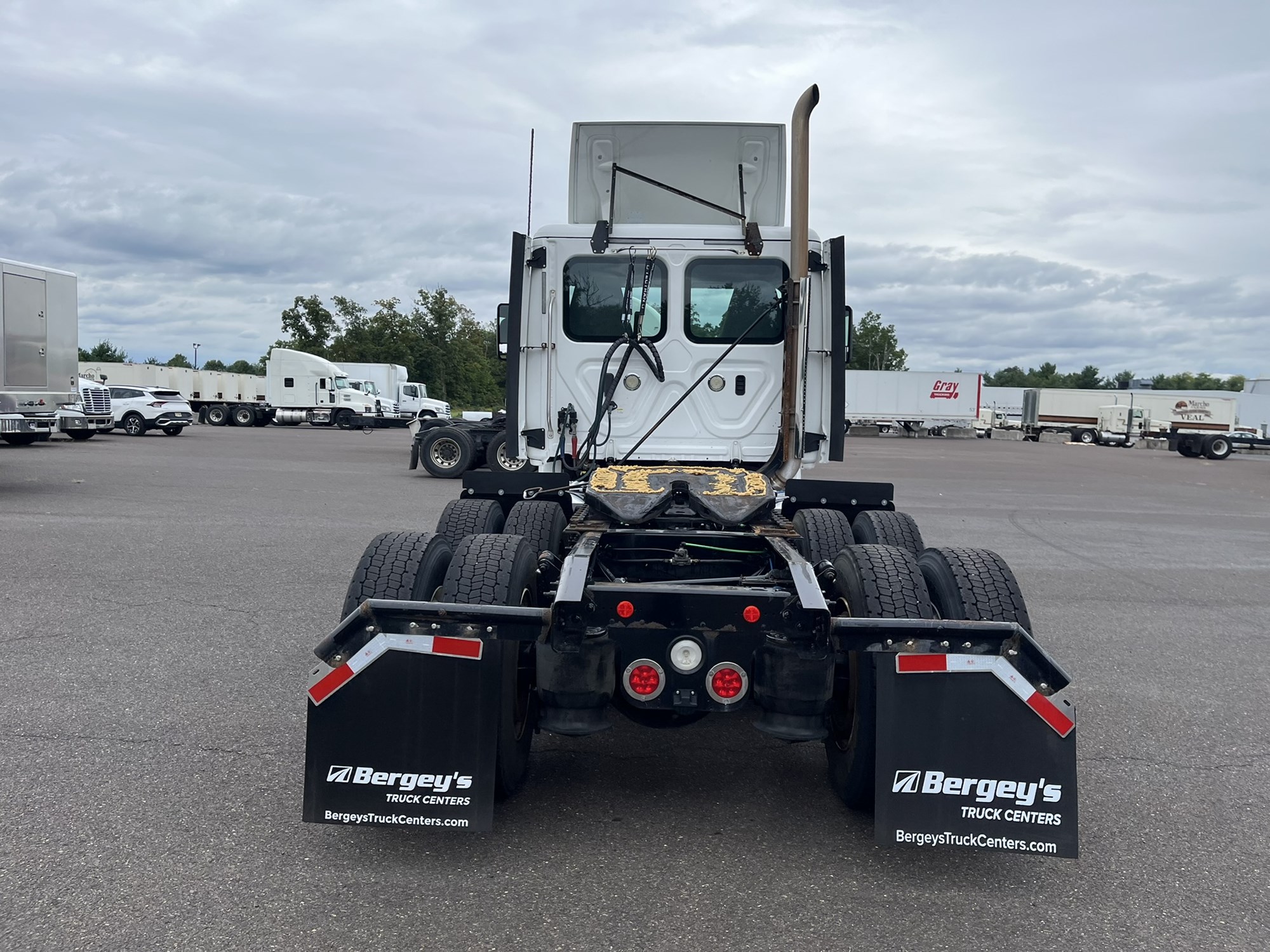 2019 FREIGHTLINER CASCADIA 2019 FREIGHTLINER CASCADIA - image 5 of 6