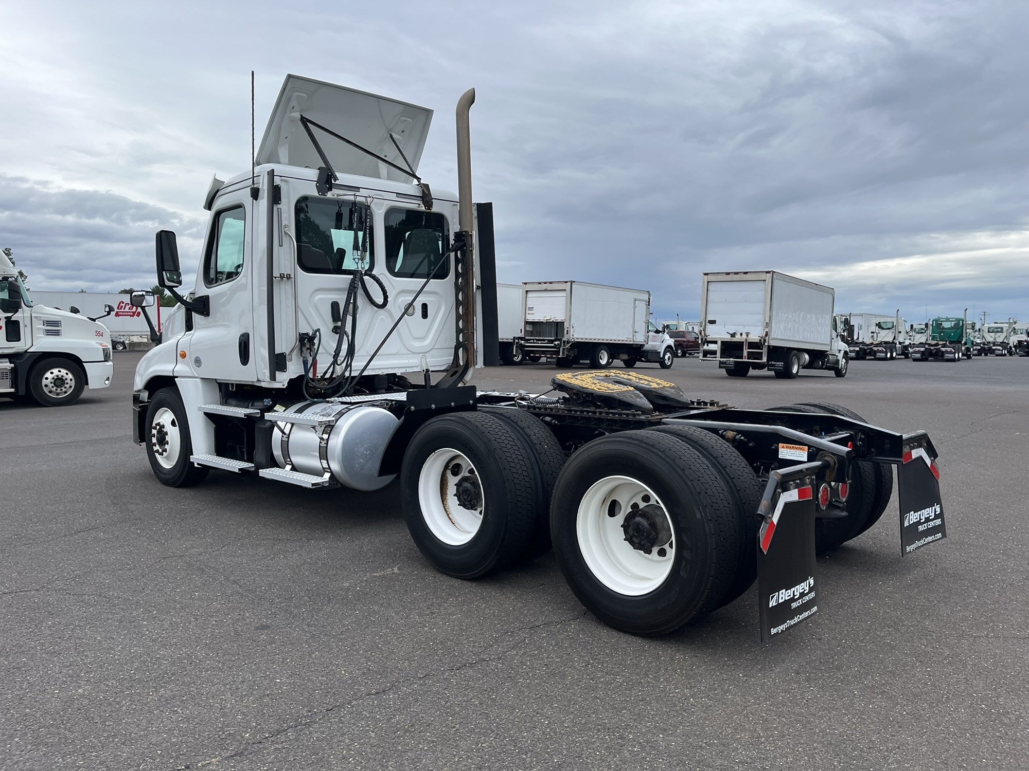 2019 FREIGHTLINER CASCADIA 2019 FREIGHTLINER CASCADIA - image 6 of 6