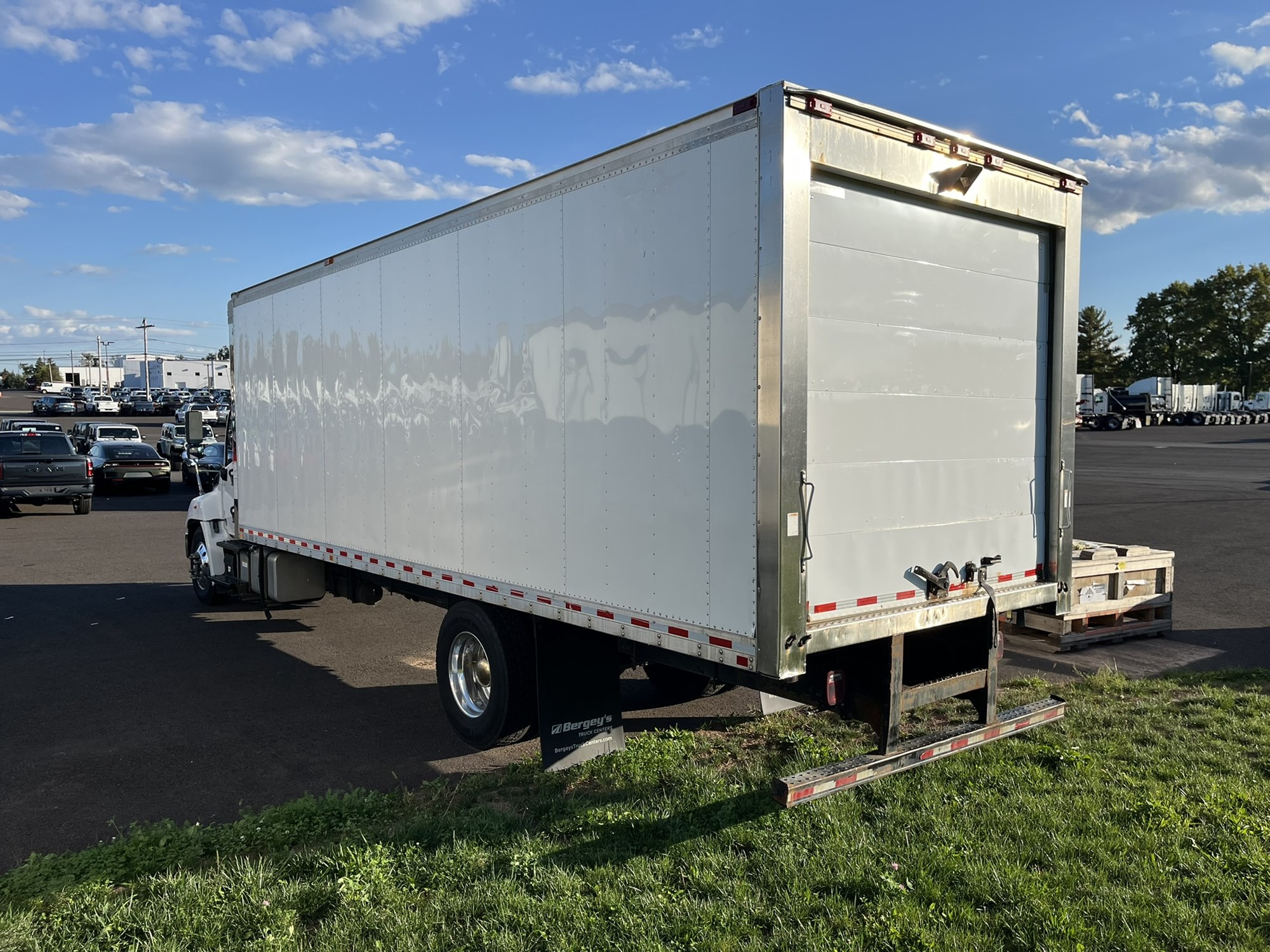 2019 HINO 338 - image 6 of 6