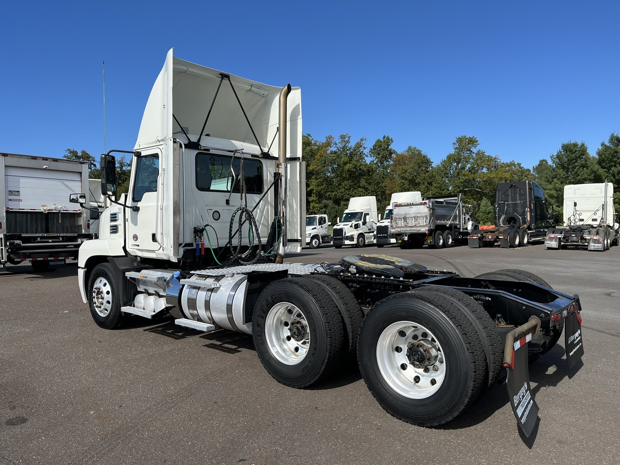2019 MACK ANTHEM DAY CAB - image 6 of 6