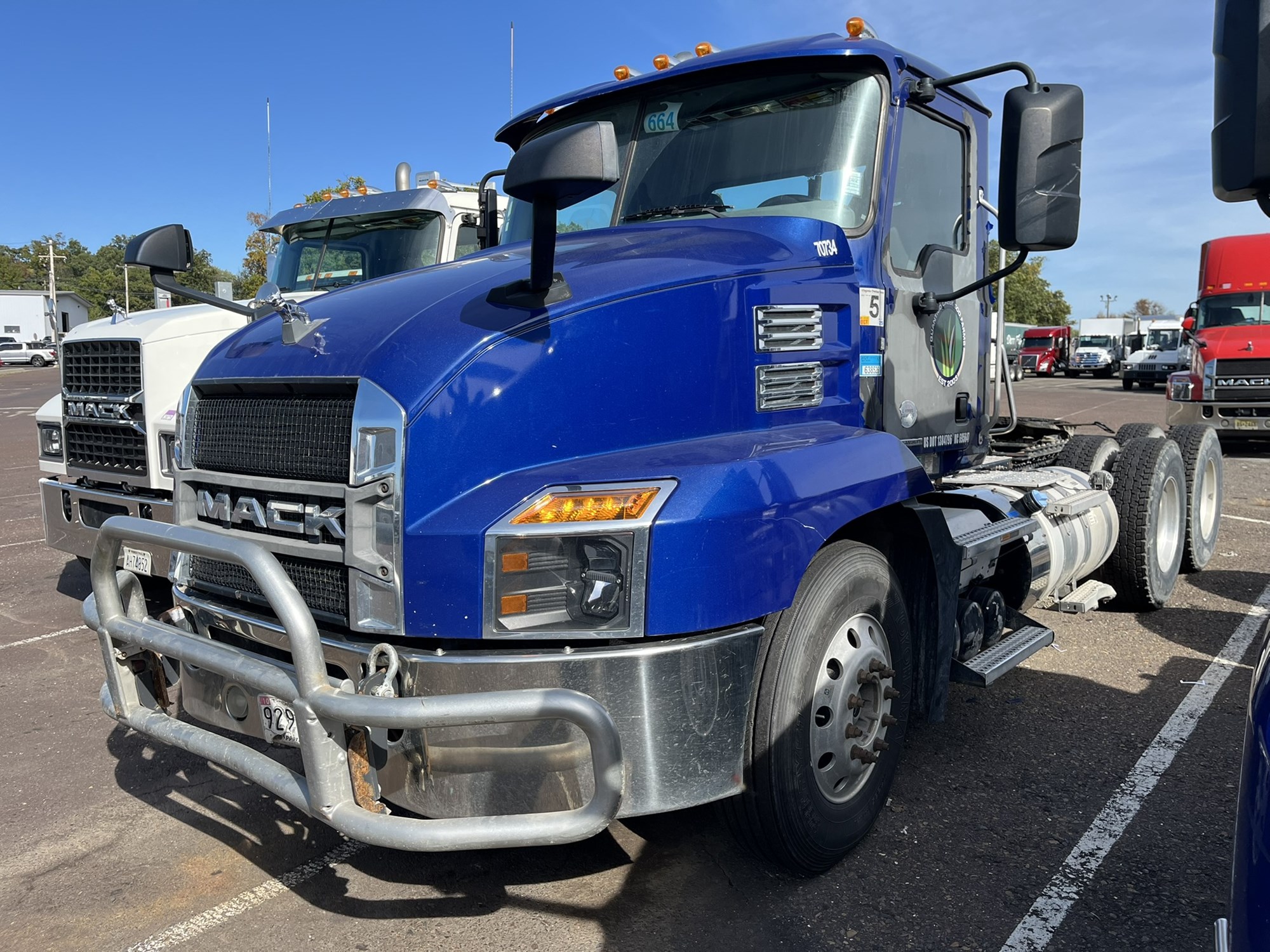 2020 MACK AN64T - image 1 of 3