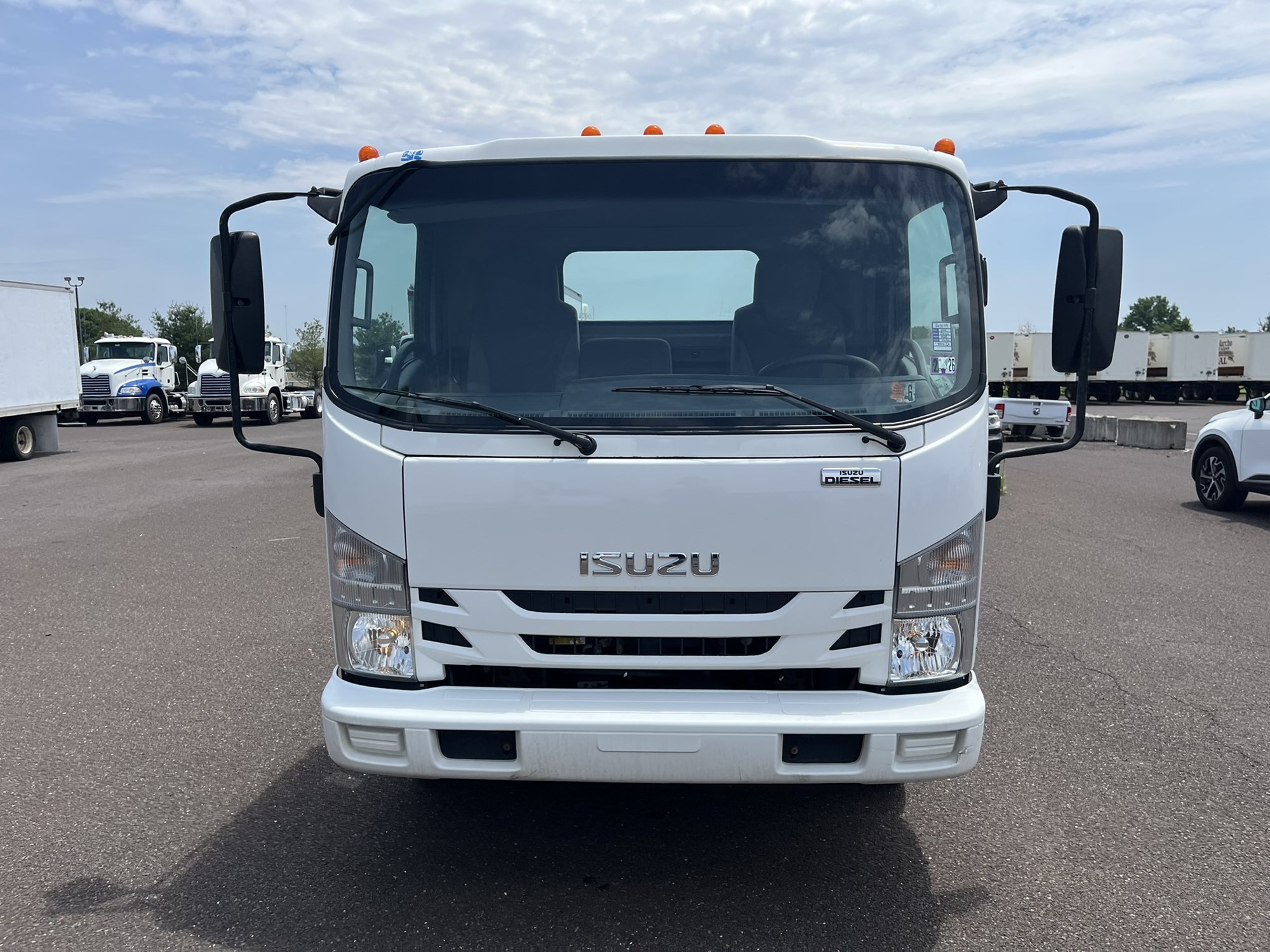 2016 Isuzu NQR in Conshohocken, PA — photo 2